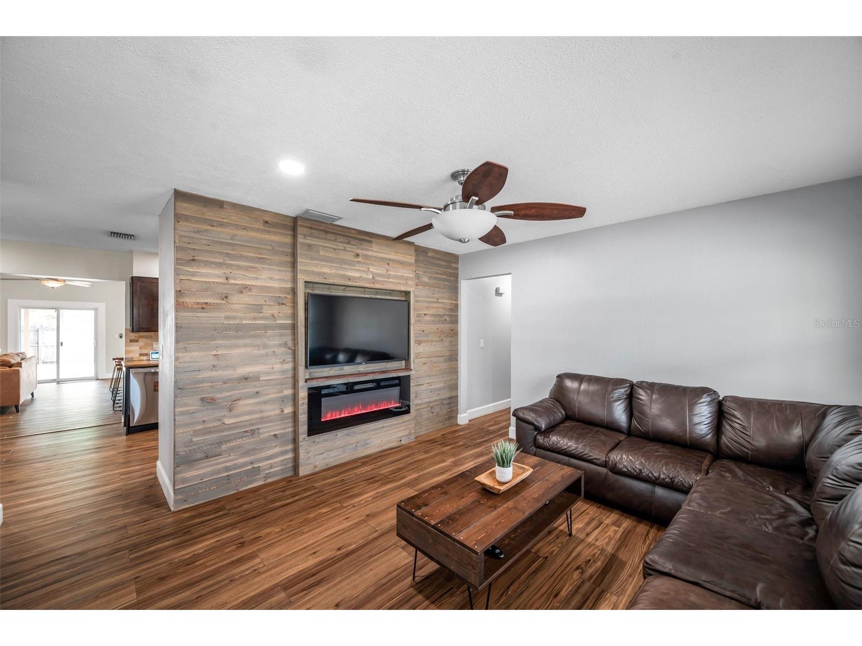 4815 Plantation Drive Tampa FL 33615 TB8472576 image18