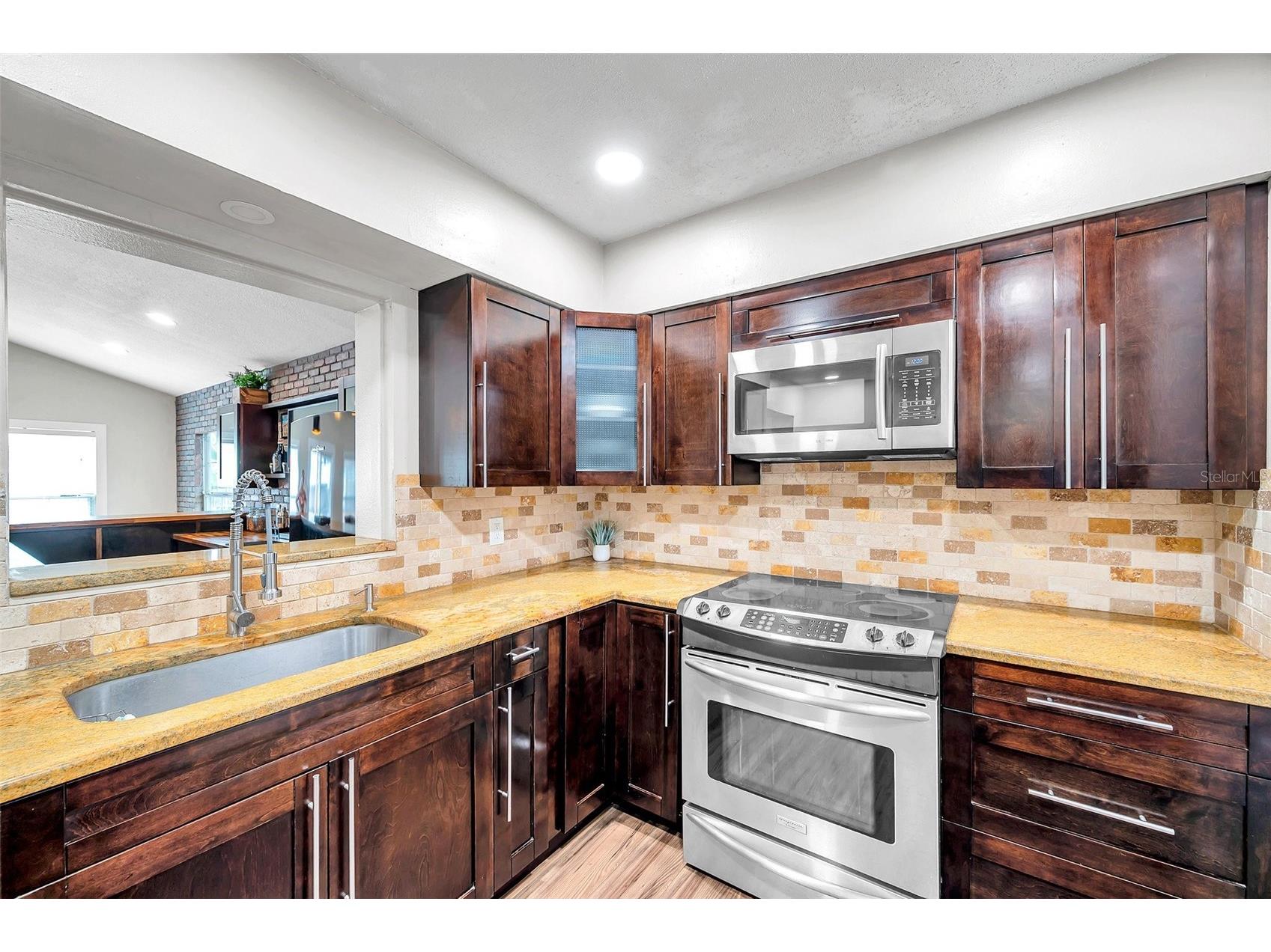 4815 Plantation Drive Tampa FL 33615 TB8472576 image6