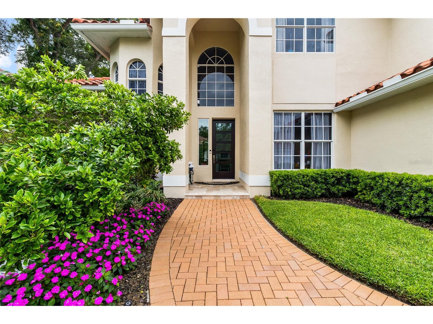 4815 Queen Palm Terrace NE Saint Petersburg FL 33703 - LAKE PLACIDO BAYOU TB8496804 image1