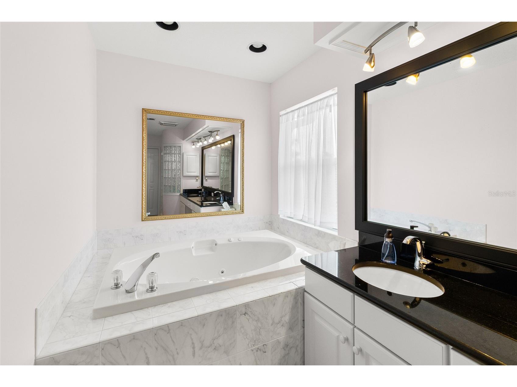 4815 Queen Palm Terrace NE Saint Petersburg FL 33703 - LAKE PLACIDO BAYOU TB8496804 image34