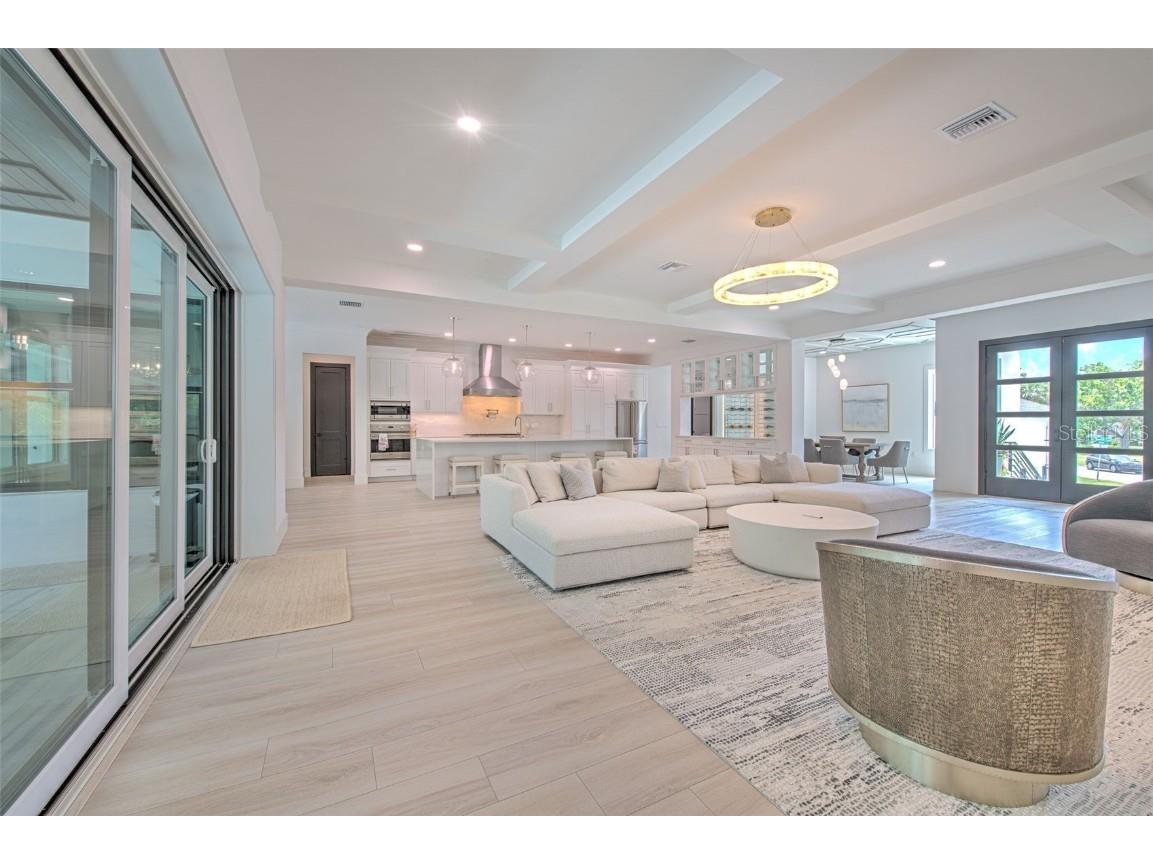 4815 W Sunset Boulevard Tampa FL 33629 TB8456819 image10