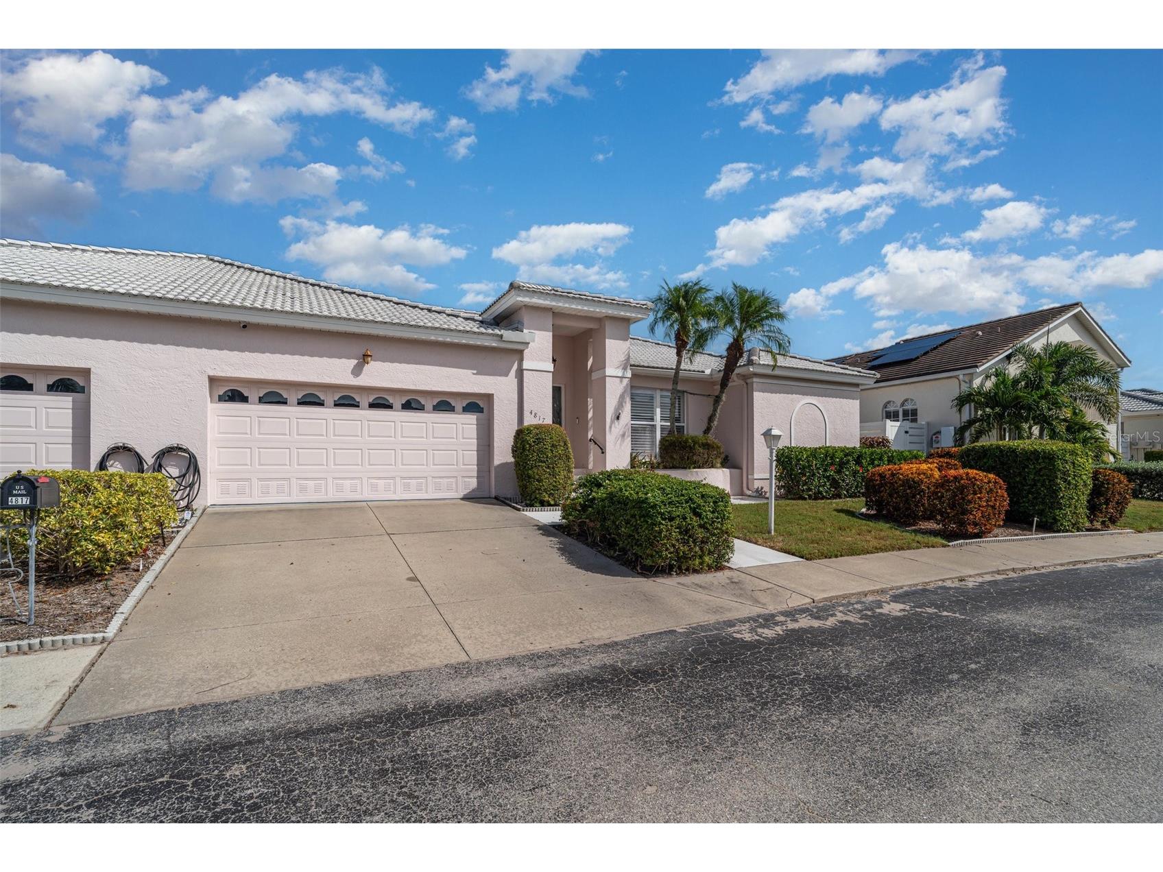 4817 61st Avenue Drive W #10B Bradenton FL 34210 A4665913 image1