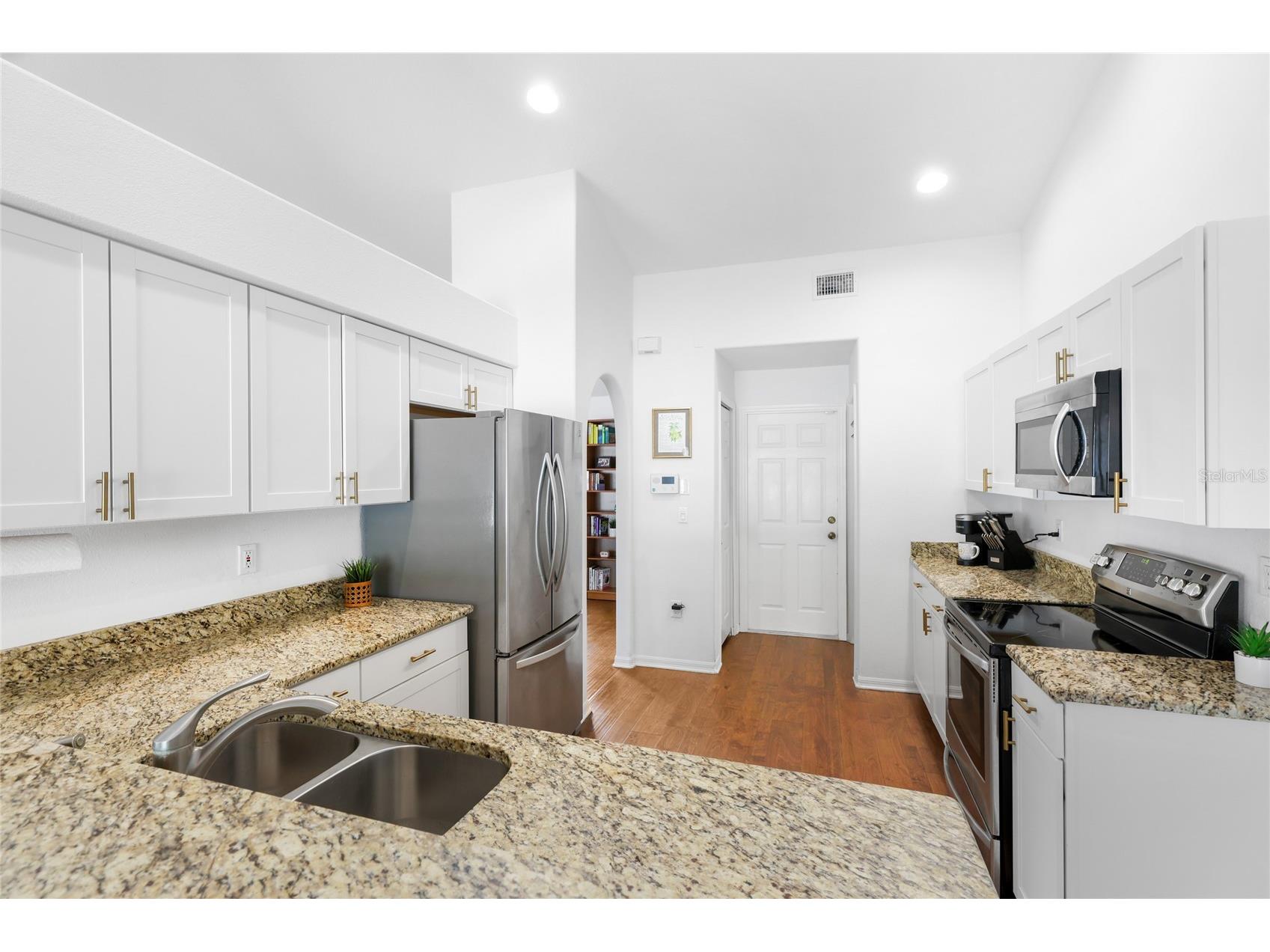 4817 Post Pointe Drive Sarasota FL 34233 A4694170 image11