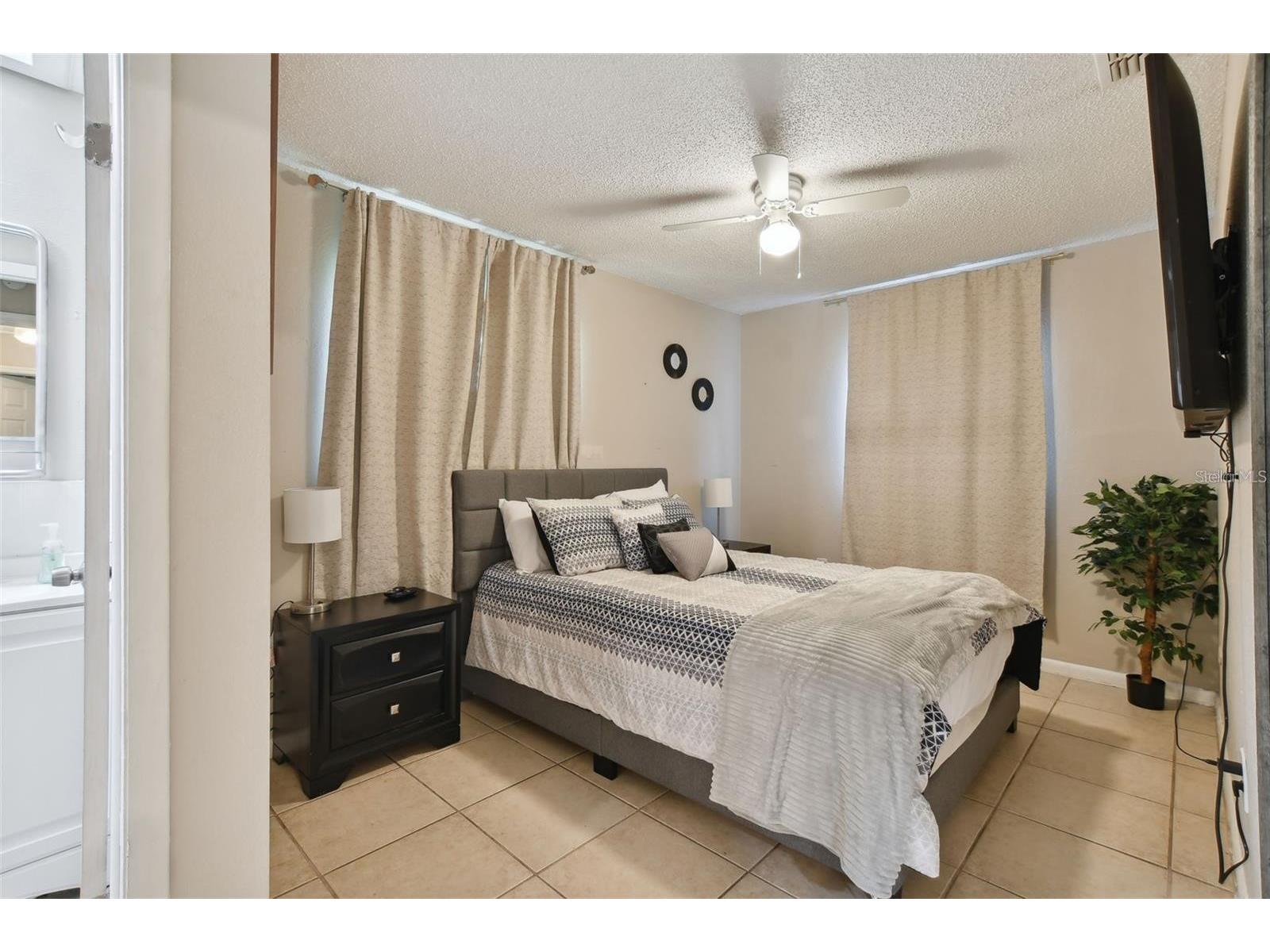 4818 Holiday Drive Tampa FL 33615 TB8503719 image14