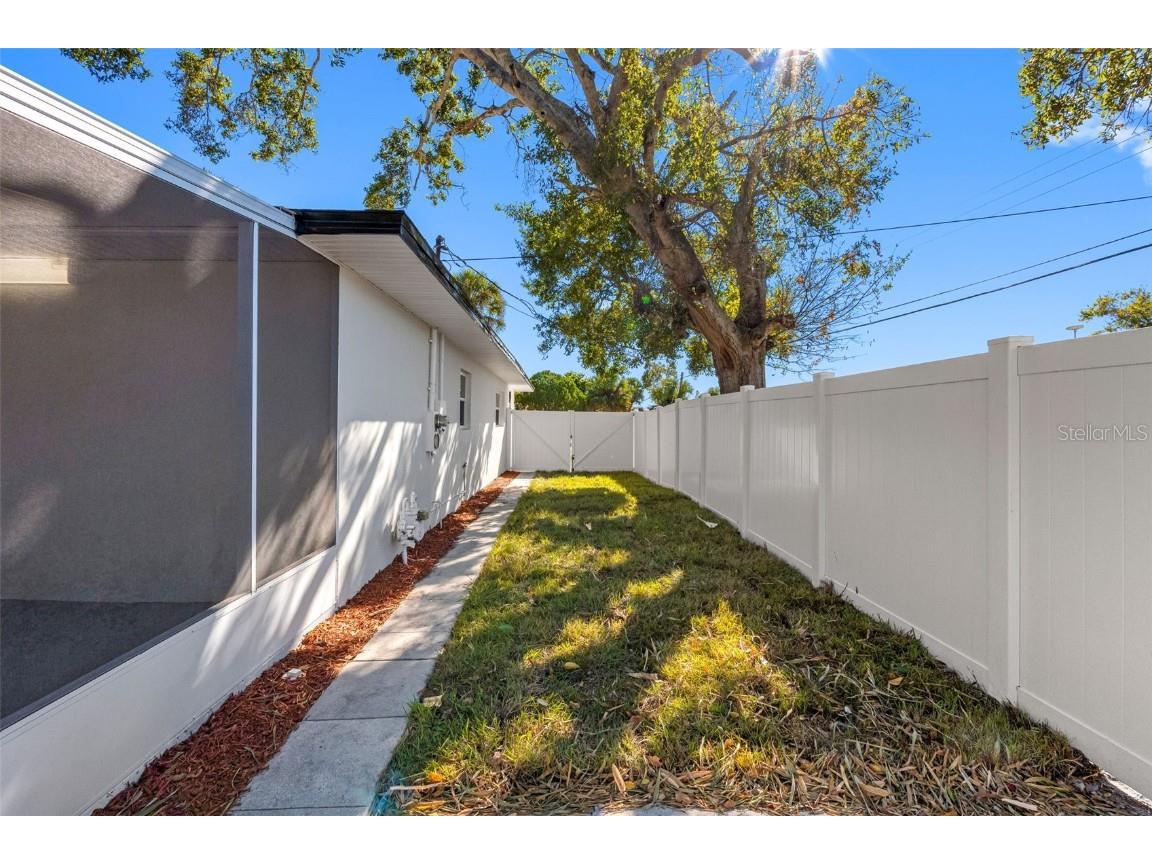 4819 21st Avenue S Saint Petersburg FL 33711 TB8450932 image40