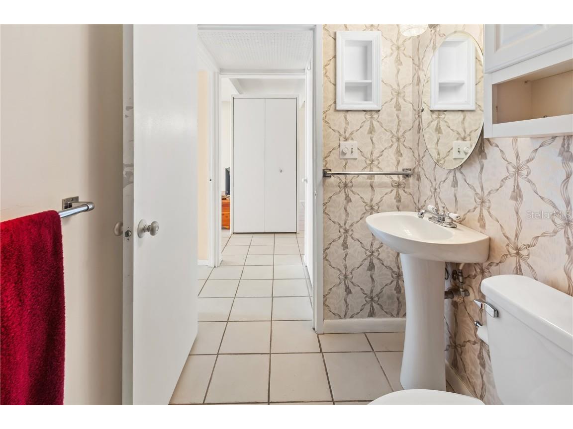 4819 Club Circle Lakeshore FL 33854 - WALK IN WATER K4903139 image14