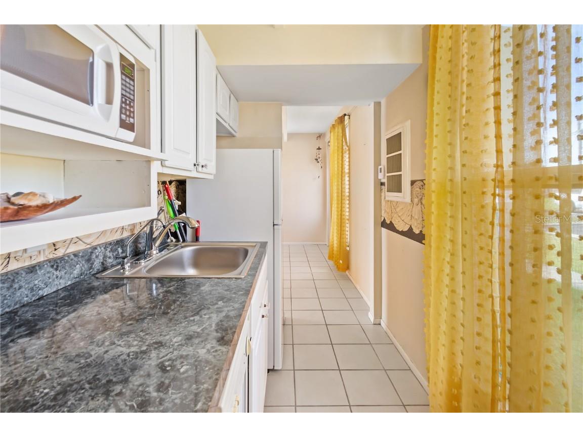 4819 Club Circle Lakeshore FL 33854 - WALK IN WATER K4903139 image8