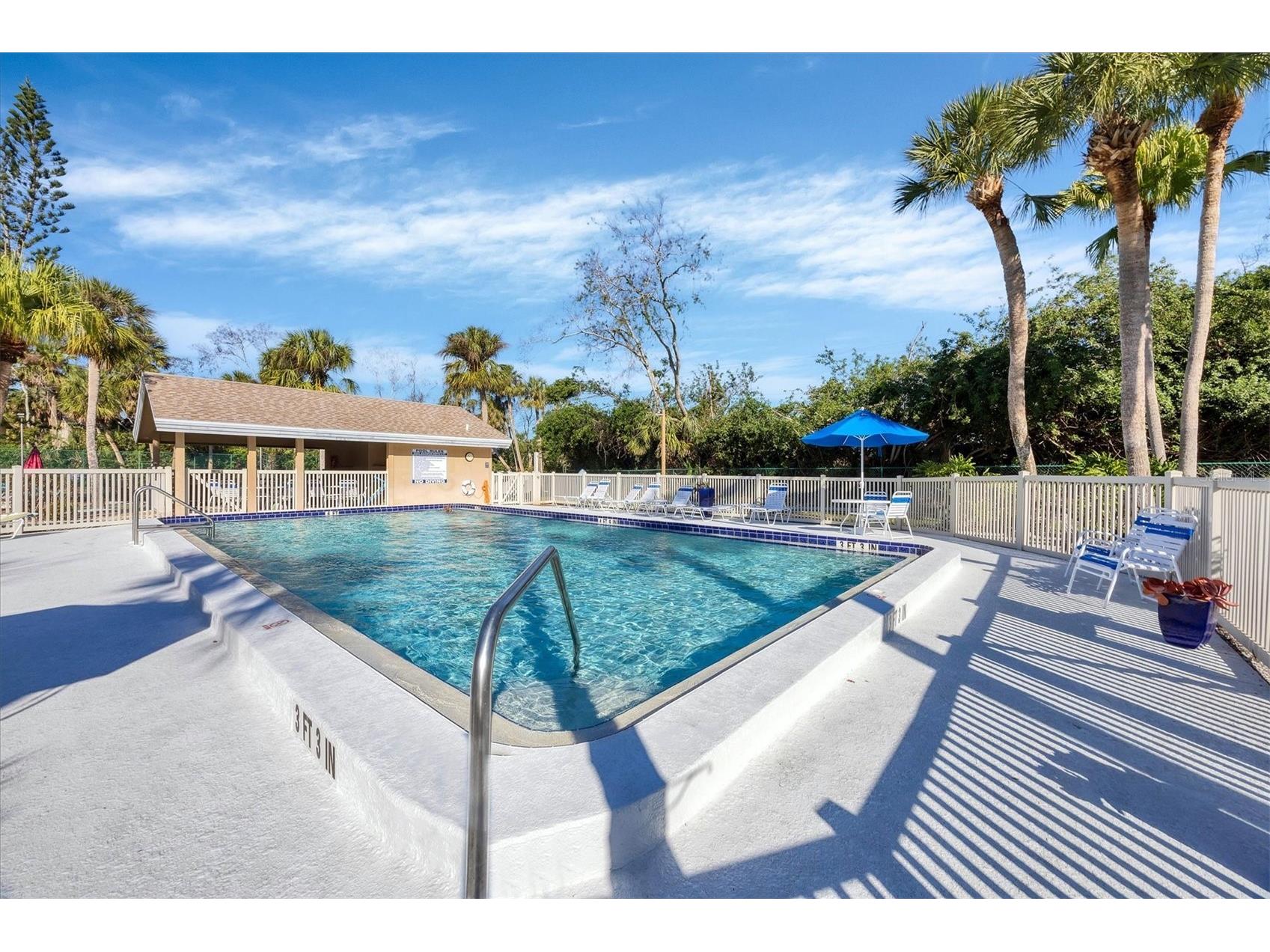 4819 Village Gardens Drive #110 Sarasota FL 34234 A4682380 image35