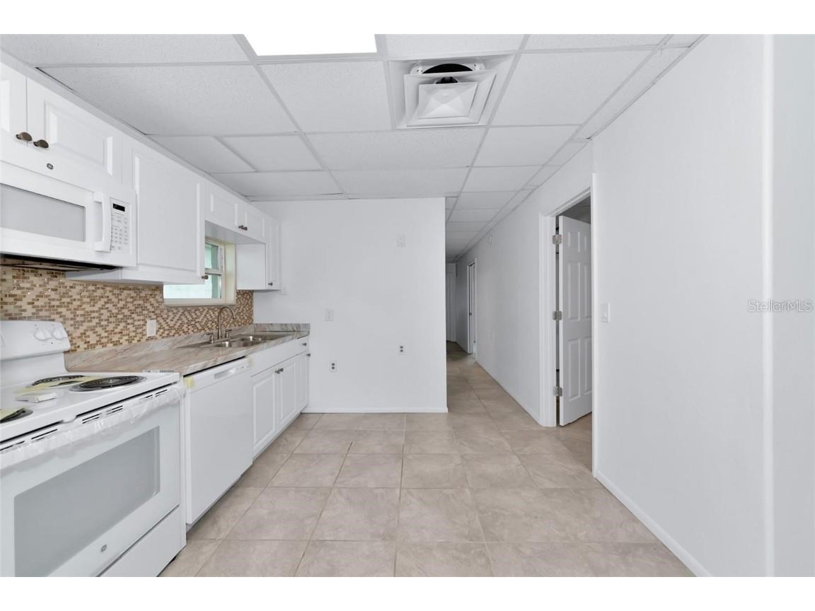 4819 Wecoma Avenue #B North Port FL 34287 A4669762 image3