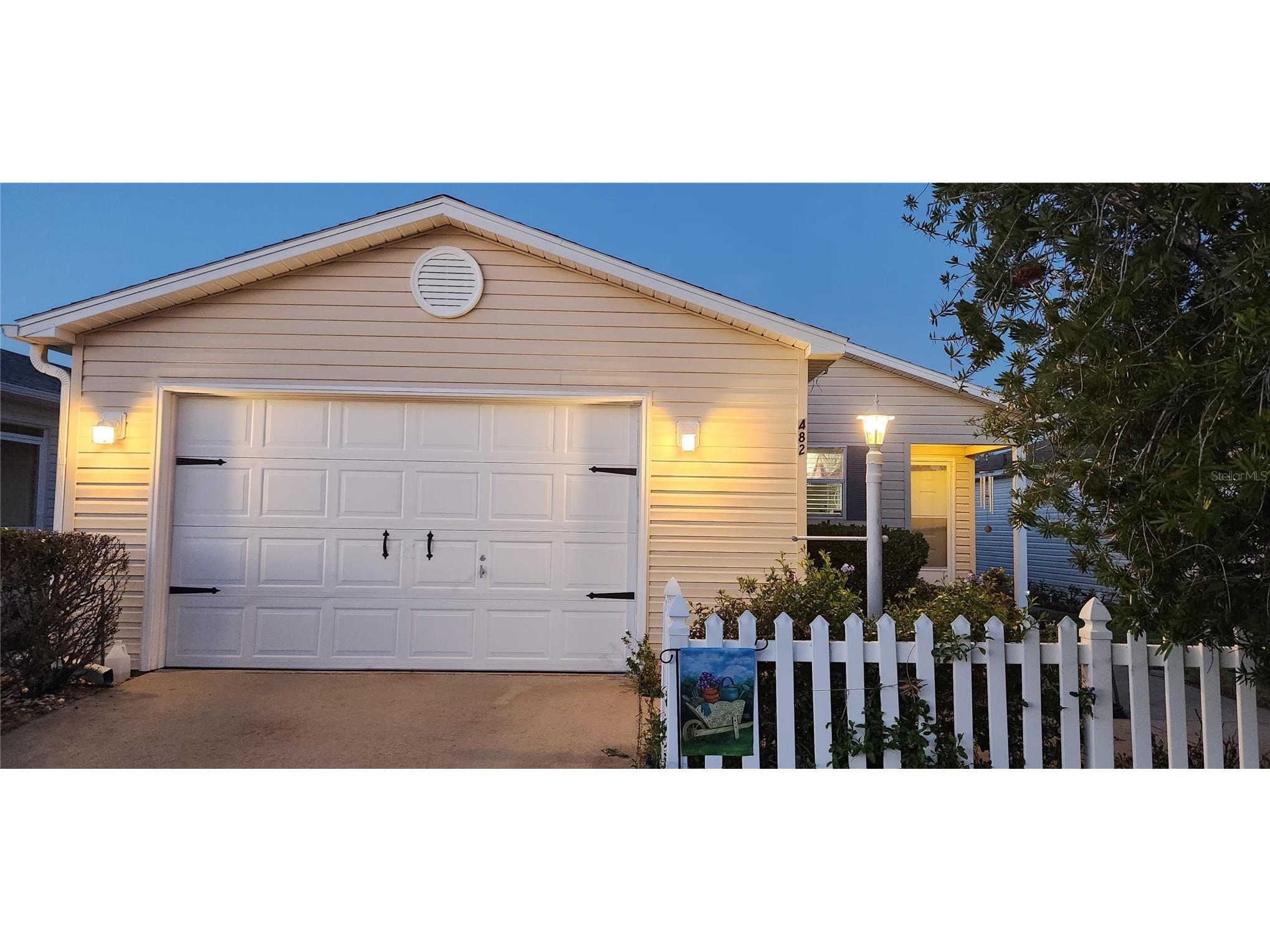 482 Hildalgo Drive The Villages FL 32159 O6276758 image1