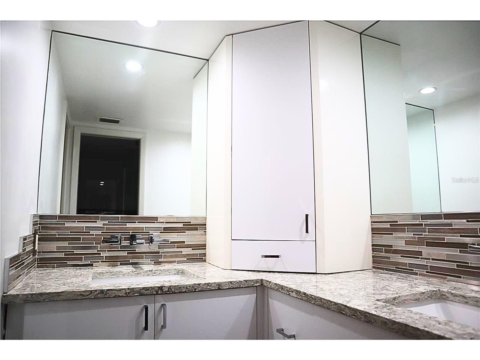 4820 Kestral Park Circle #18 Sarasota FL 34231 A4694438 image13