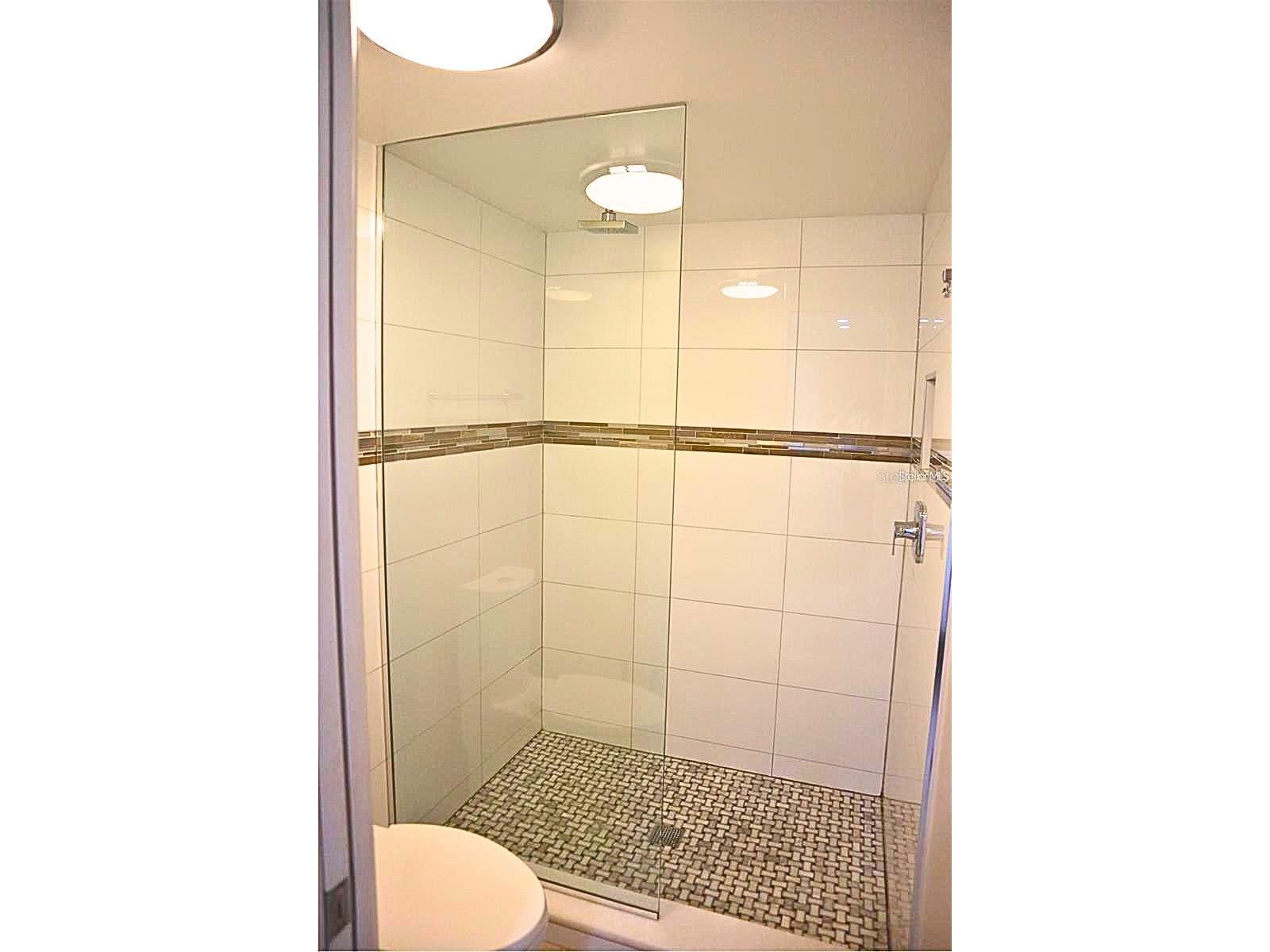 4820 Kestral Park Circle #18 Sarasota FL 34231 A4694438 image14