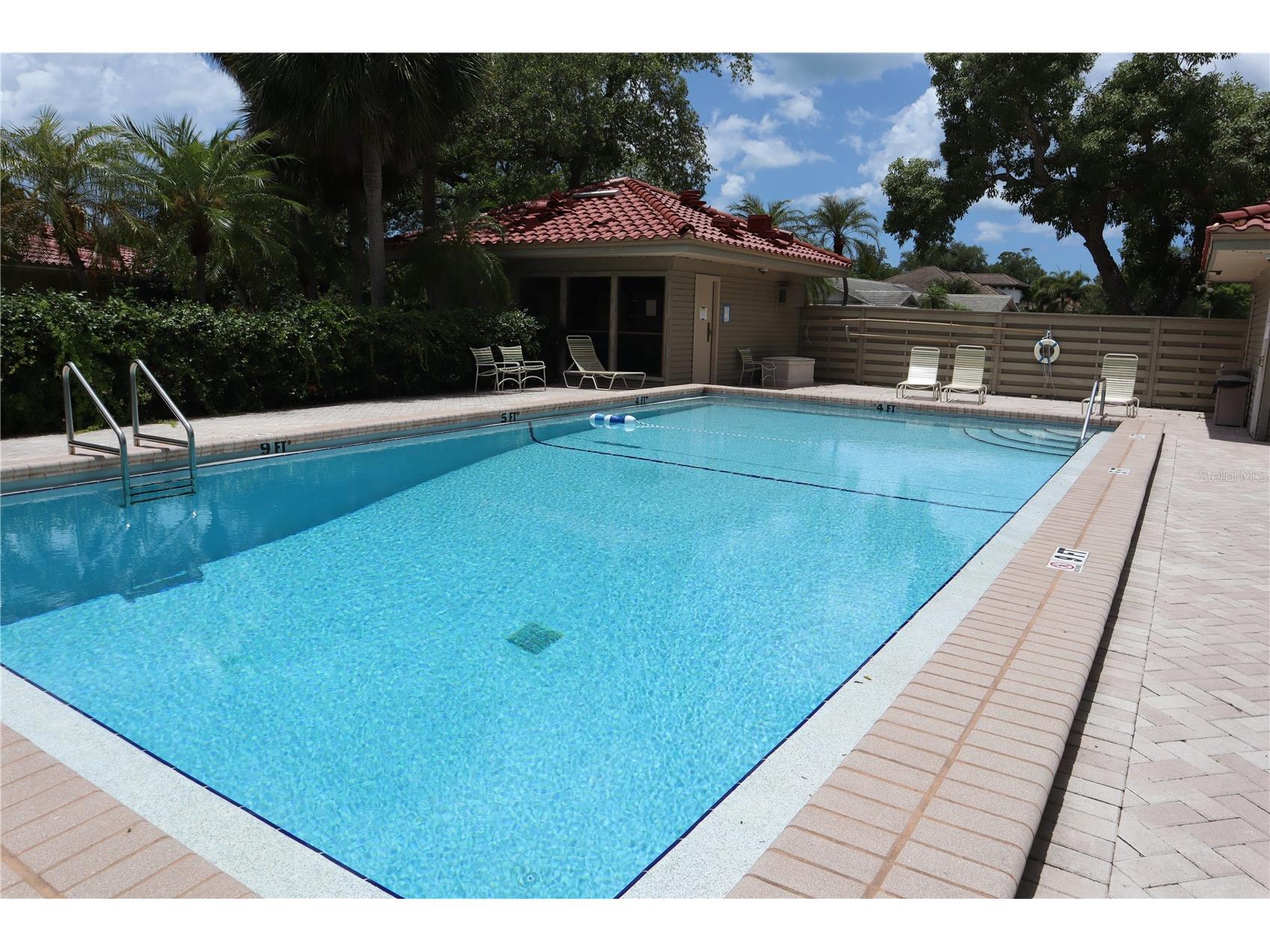 4820 Kestral Park Circle #18 Sarasota FL 34231 A4694438 image25