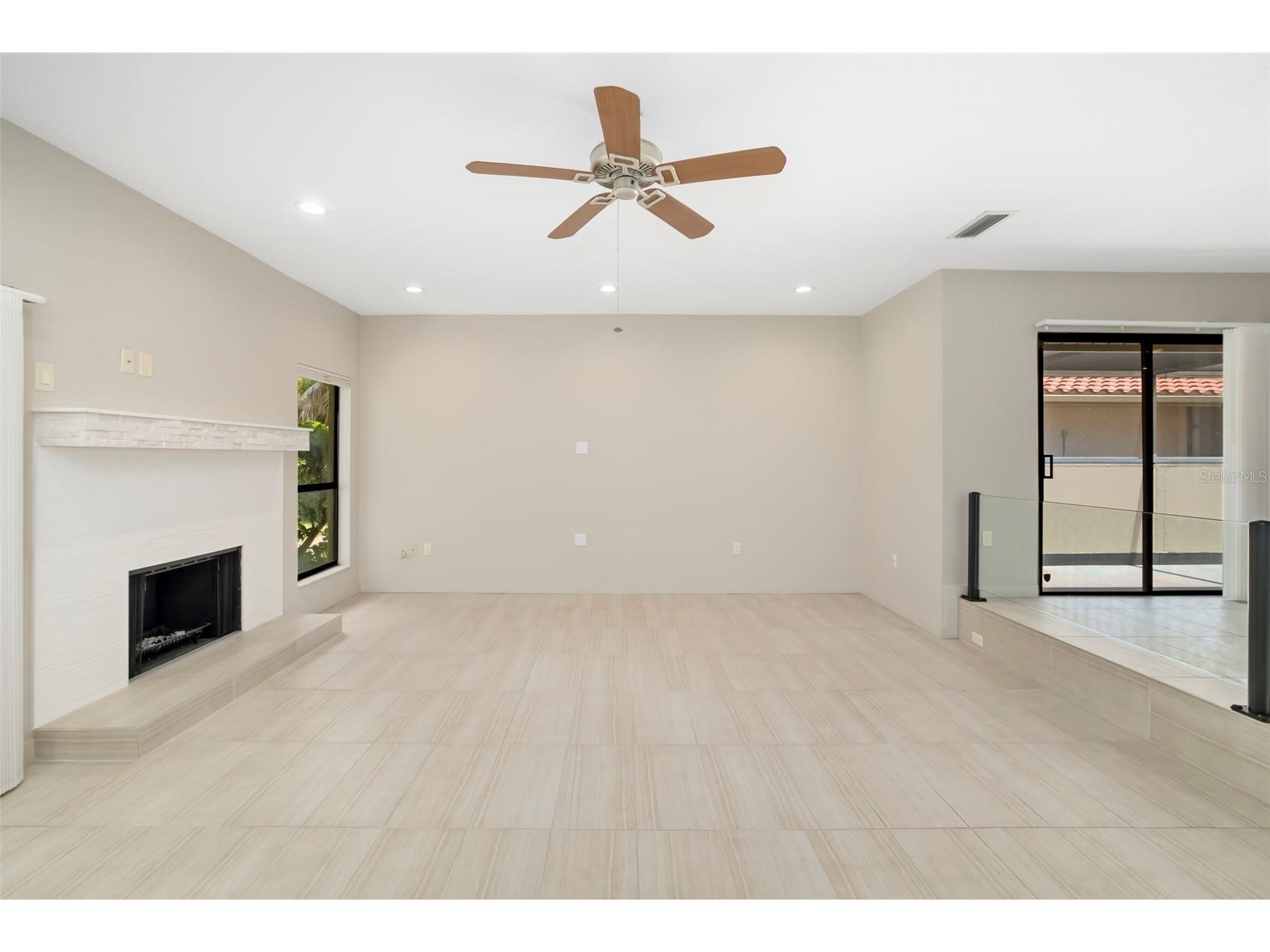 4820 Kestral Park Circle #18 Sarasota FL 34231 A4694438 image28