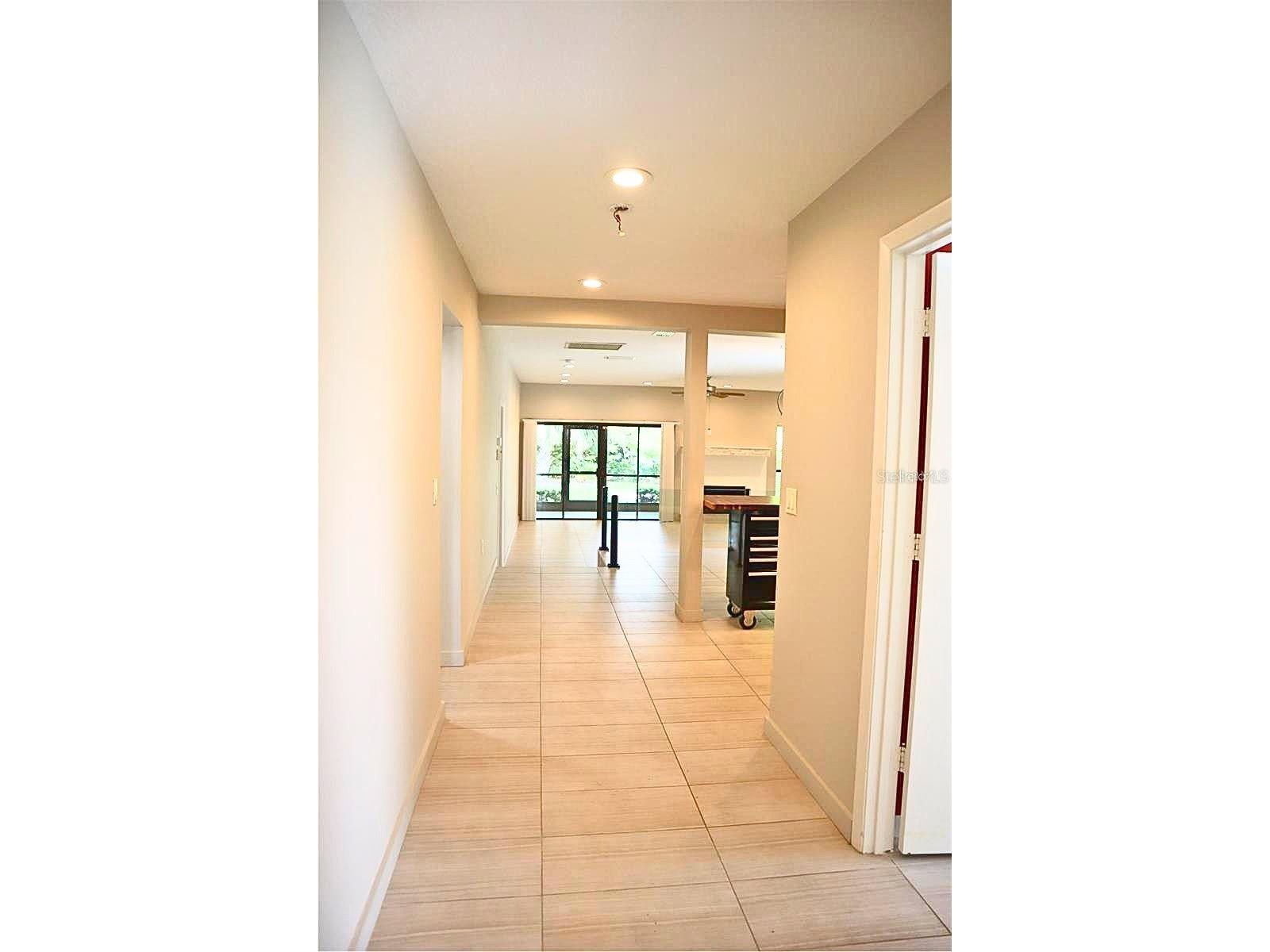 4820 Kestral Park Circle #18 Sarasota FL 34231 A4694438 image3