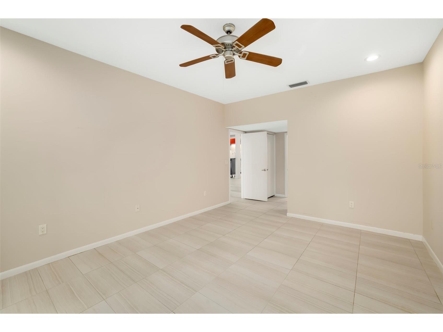 4820 Kestral Park Circle #18 Sarasota FL 34231 A4694438 image38