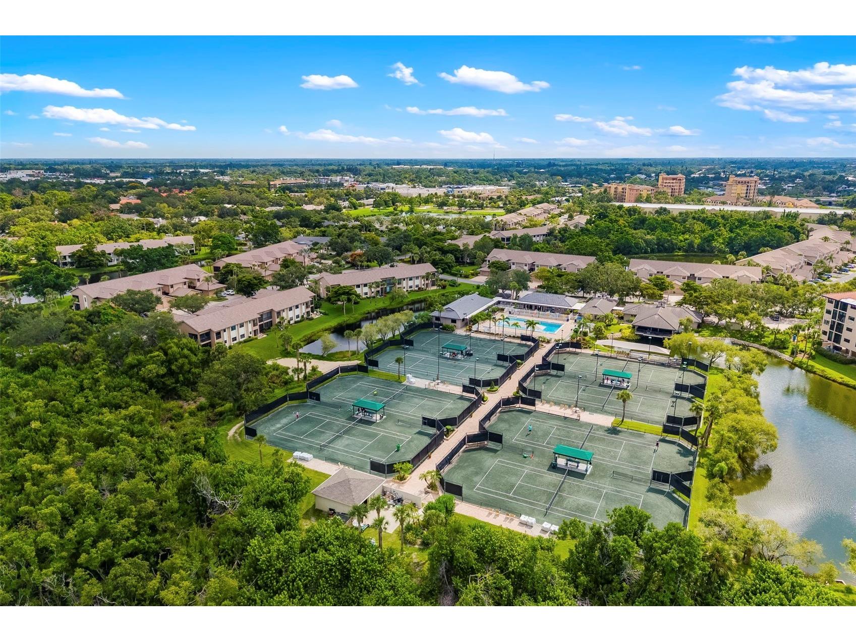 4820 Kestral Park Circle #18 Sarasota FL 34231 A4694438 image64