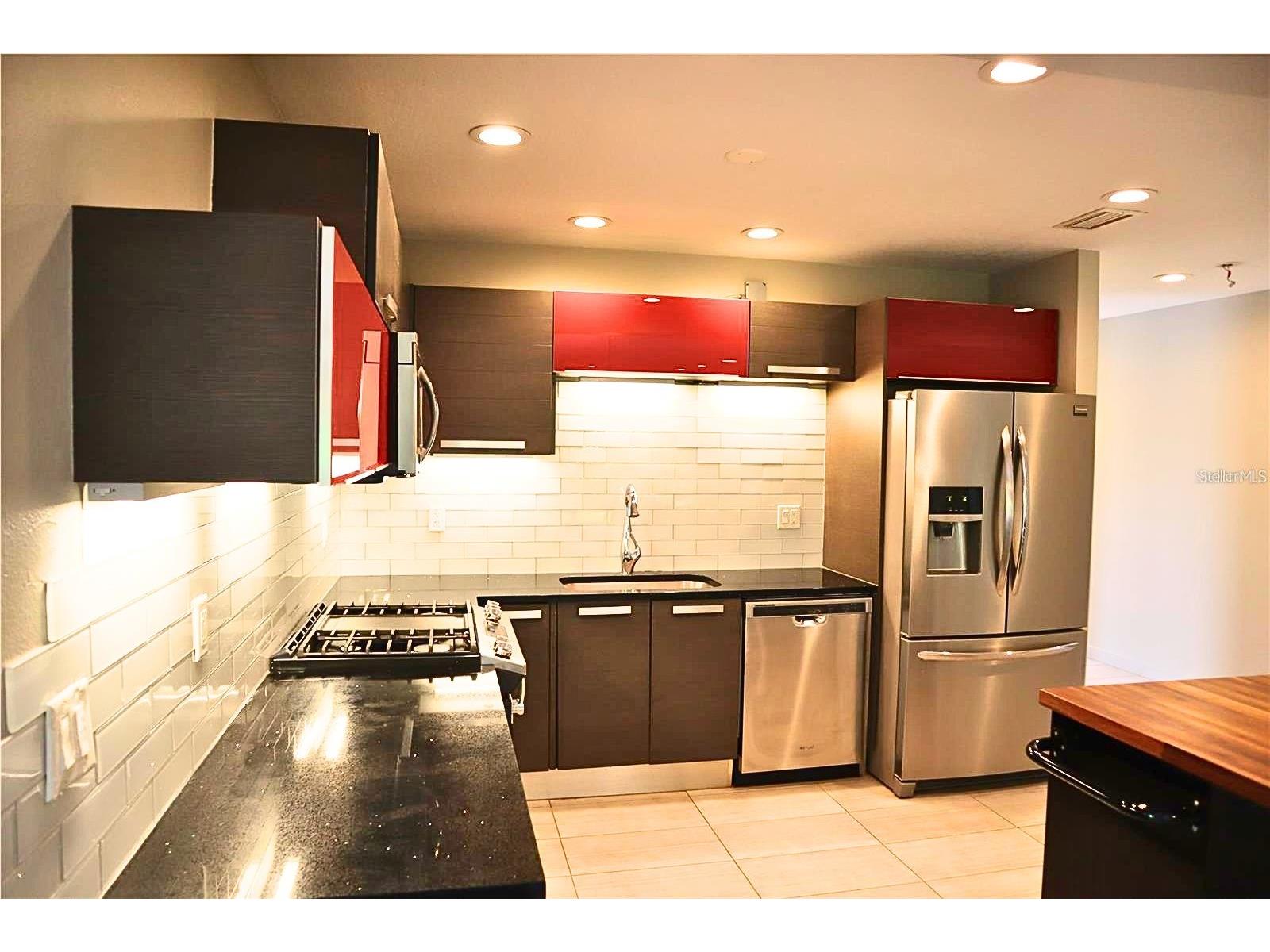 4820 Kestral Park Circle #18 Sarasota FL 34231 A4694438 image7
