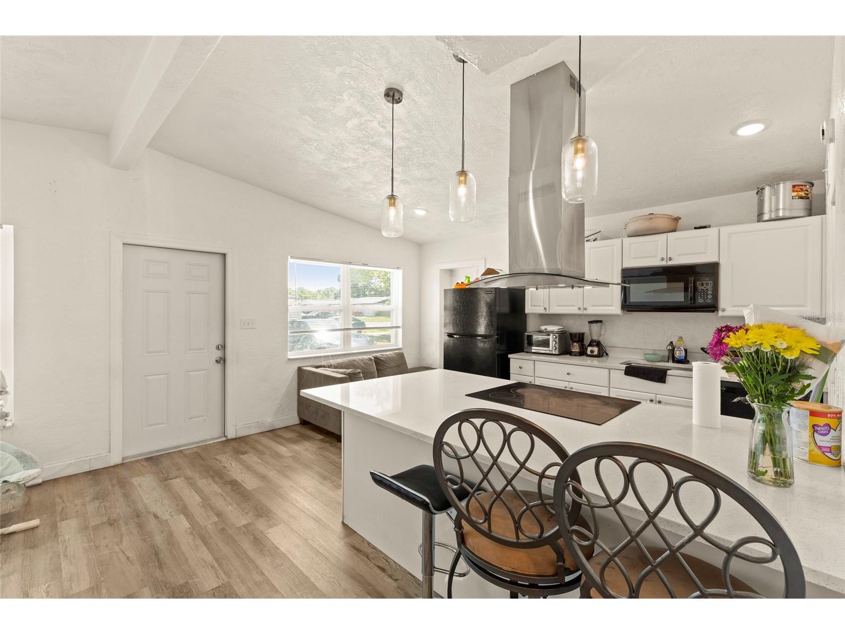 4821 Elfrida Avenue Sarasota FL 34235 A4684754 image3