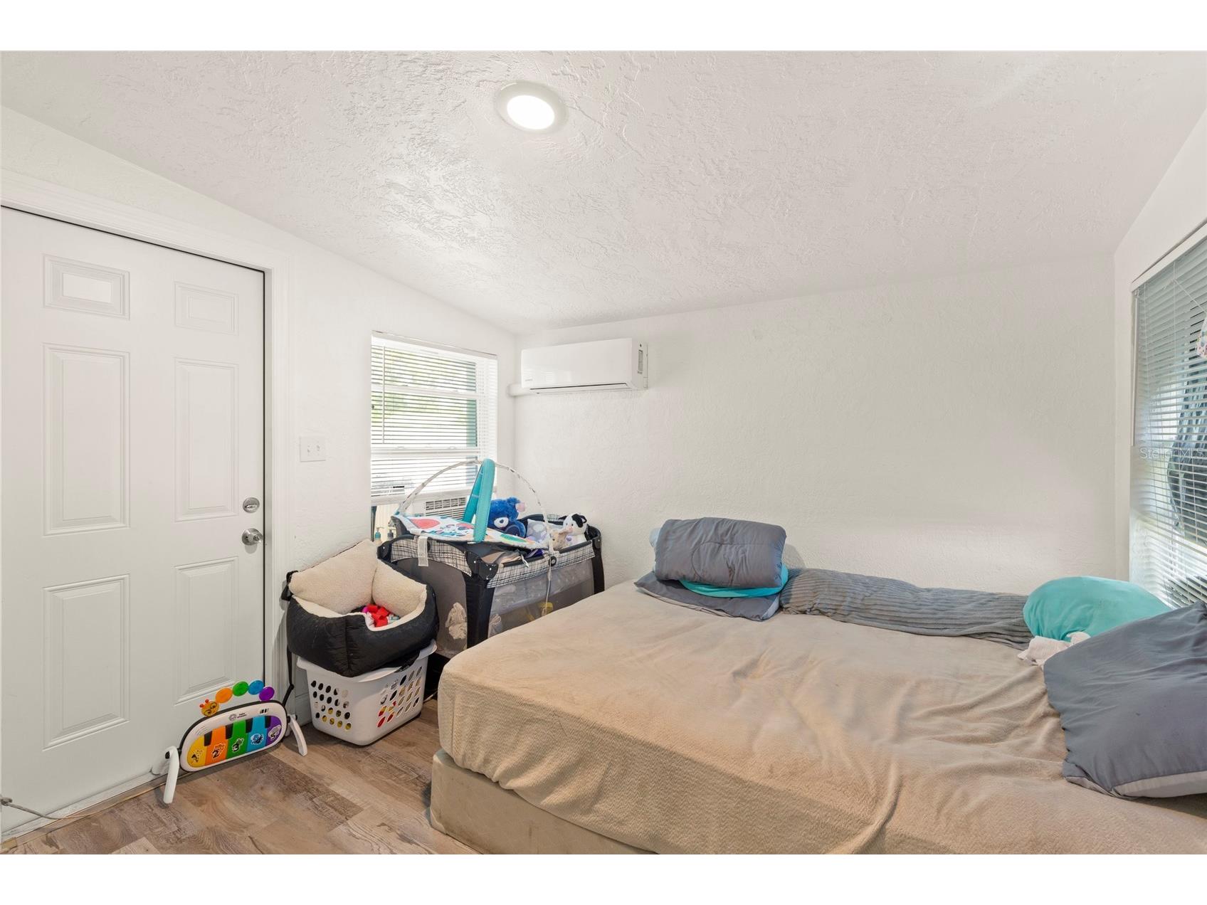 4821 Elfrida Avenue Sarasota FL 34235 A4684754 image8