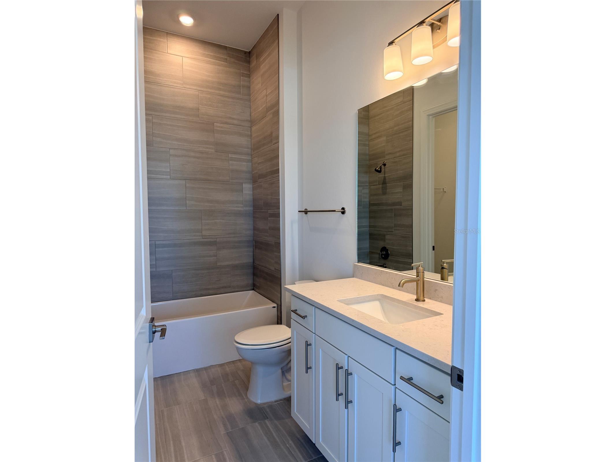 4821 Long Point Run Lakewood Ranch FL 34211 TB8511618 image6