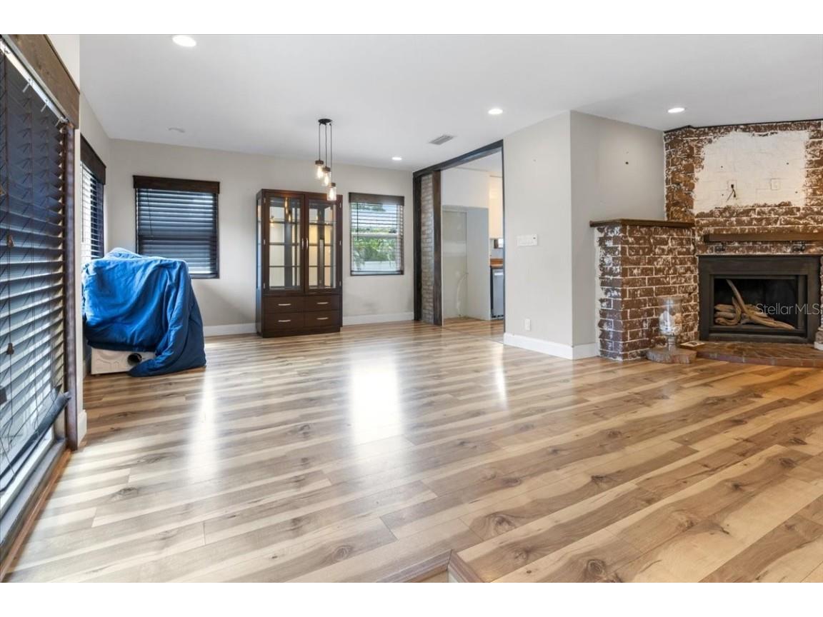 4822 3rd Avenue S Saint Petersburg FL 33711 U8252229 image10