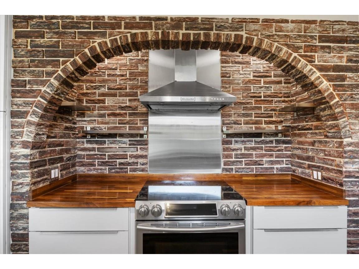 4822 3rd Avenue S Saint Petersburg FL 33711 U8252229 image16