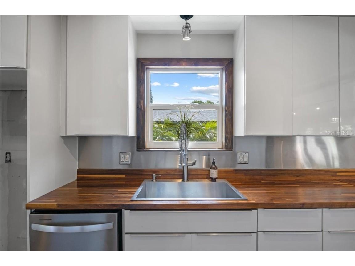 4822 3rd Avenue S Saint Petersburg FL 33711 U8252229 image17