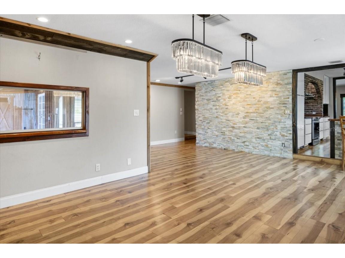 4822 3rd Avenue S Saint Petersburg FL 33711 U8252229 image26