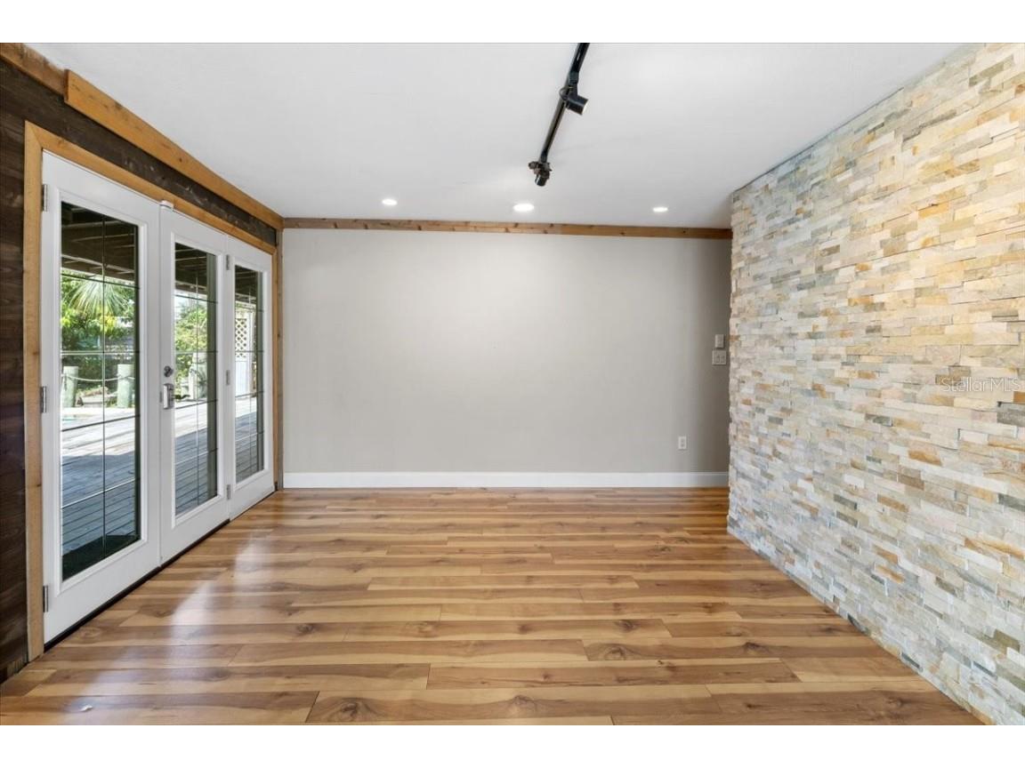 4822 3rd Avenue S Saint Petersburg FL 33711 U8252229 image31