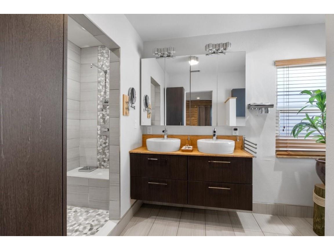 4822 3rd Avenue S Saint Petersburg FL 33711 U8252229 image40