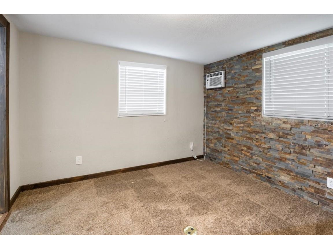 4822 3rd Avenue S Saint Petersburg FL 33711 U8252229 image77