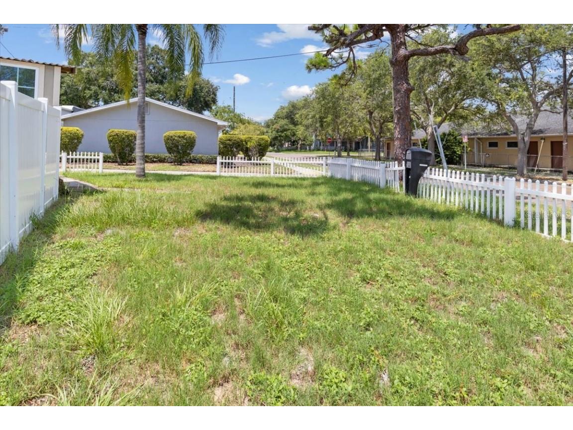 4822 3rd Avenue S Saint Petersburg FL 33711 U8252229 image8
