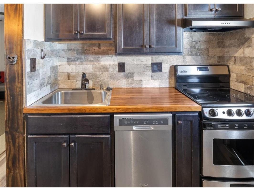 4822 3rd Avenue S Saint Petersburg FL 33711 U8252229 image86