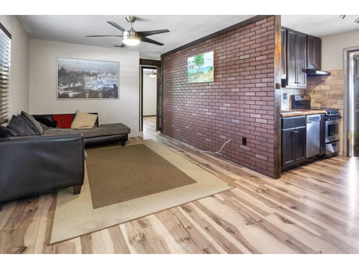 4822 3rd Avenue S Saint Petersburg FL 33711 U8252229 image88