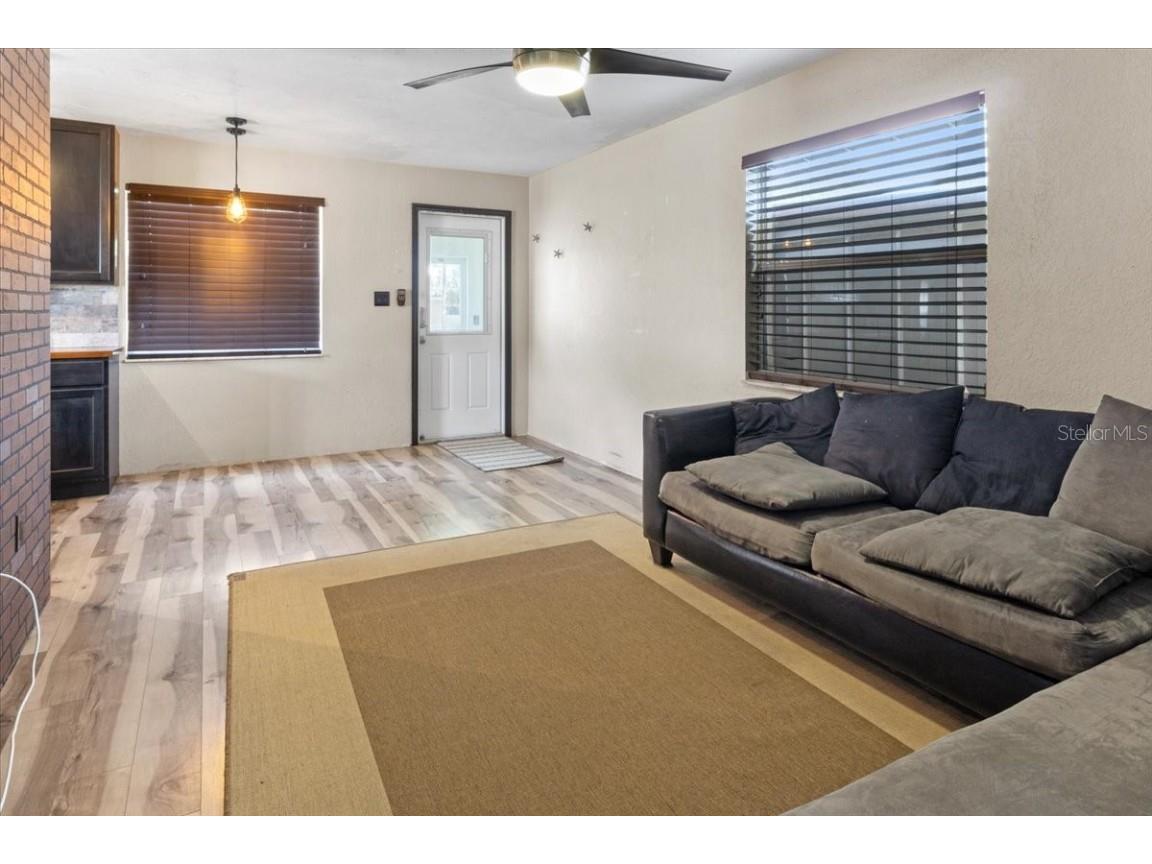 4822 3rd Avenue S Saint Petersburg FL 33711 U8252229 image90