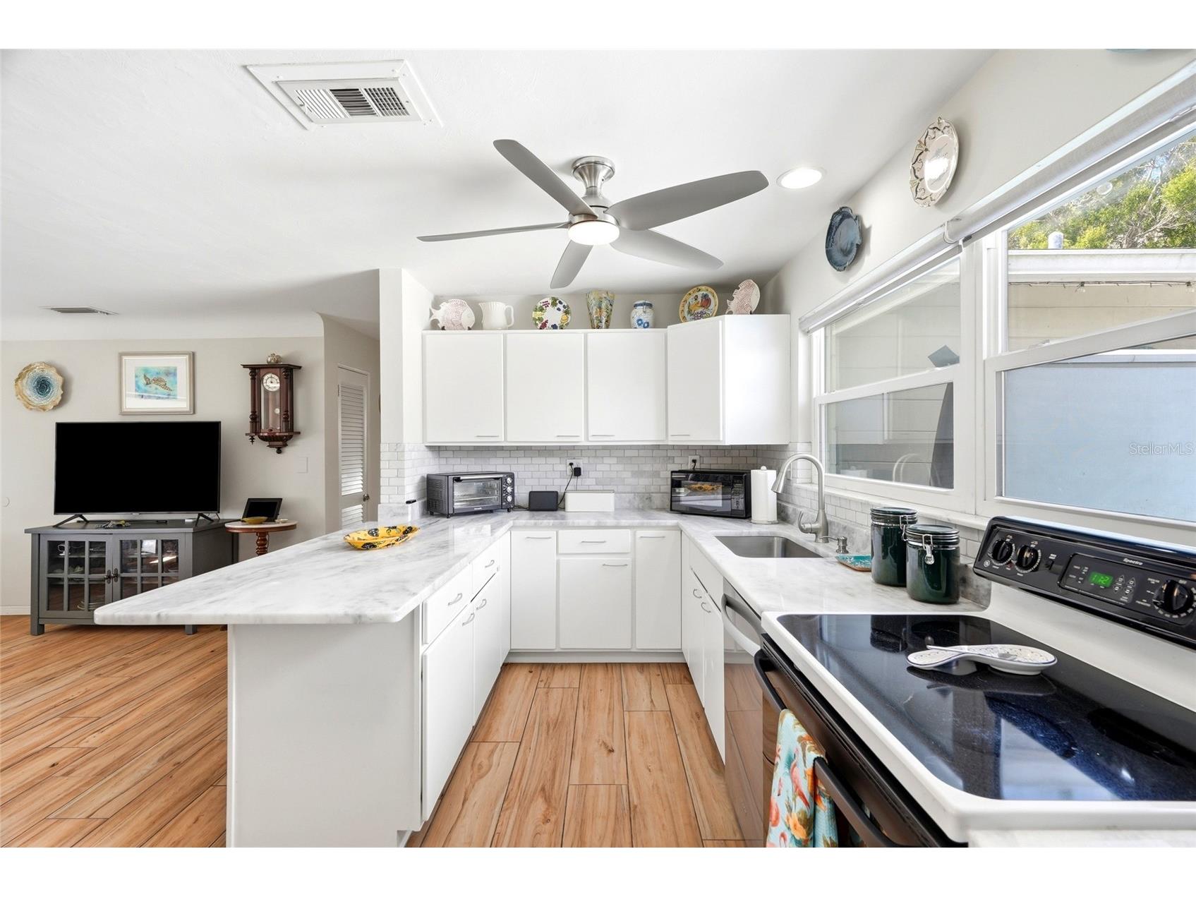 4822 60th Way N Kenneth City FL 33709 TB8524435 image8