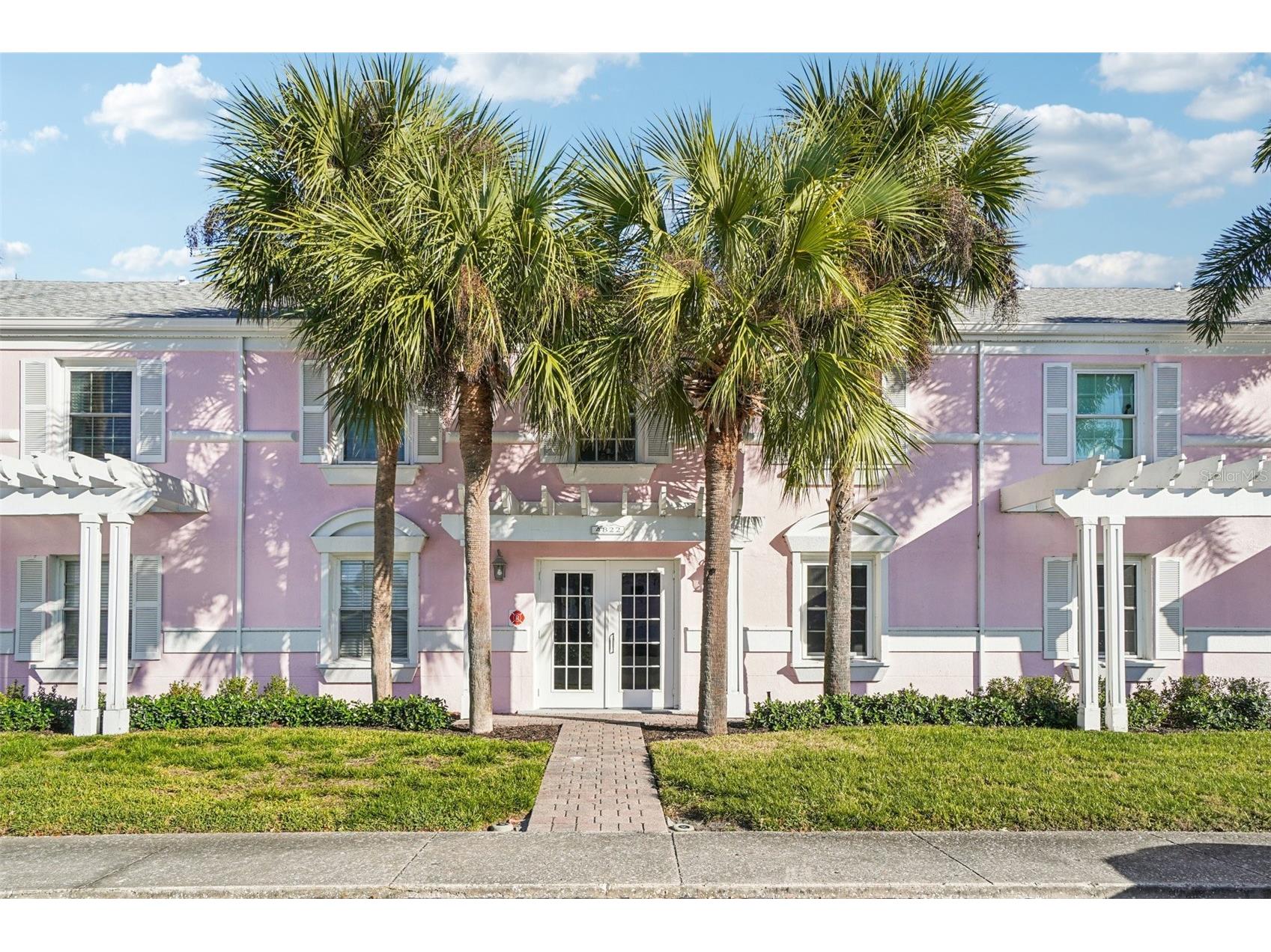 4822 Coquina Key Drive SE #B Saint Petersburg FL 33705 TB8474007 image1