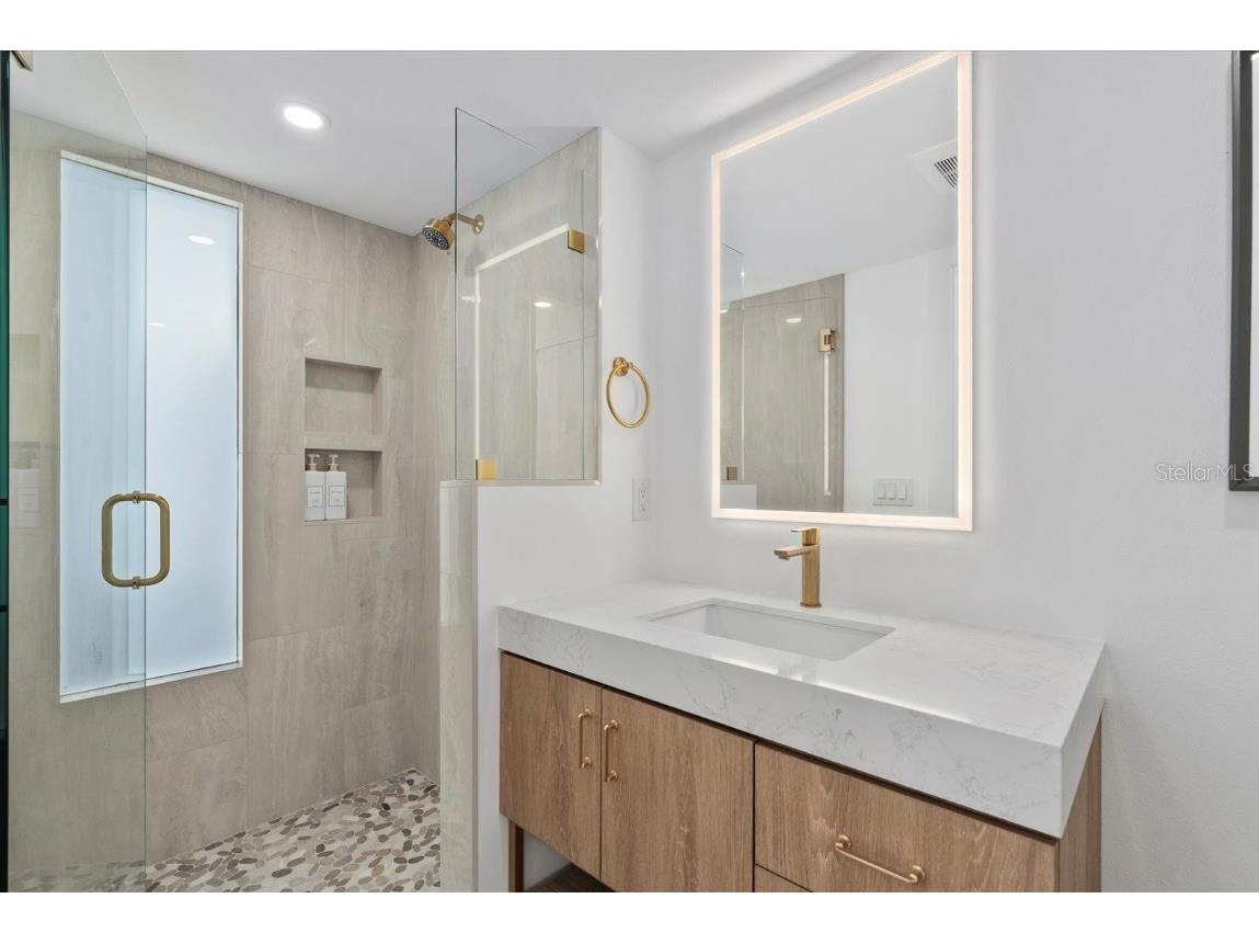 4822 Ocean Boulevard #8C Sarasota FL 34242 A4663161 image13