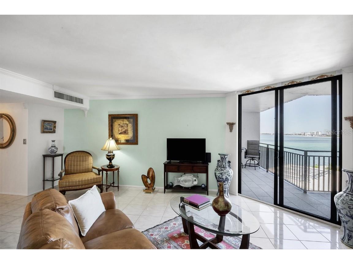 4822 Ocean Boulevard #8E Sarasota FL 34242 - GULF OF MEXICO AND BIG PASS A4553656 image1