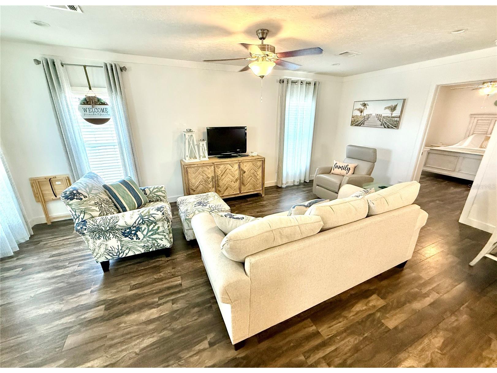 4822 Tri Par Drive Sarasota FL 34234 A4662179 image18