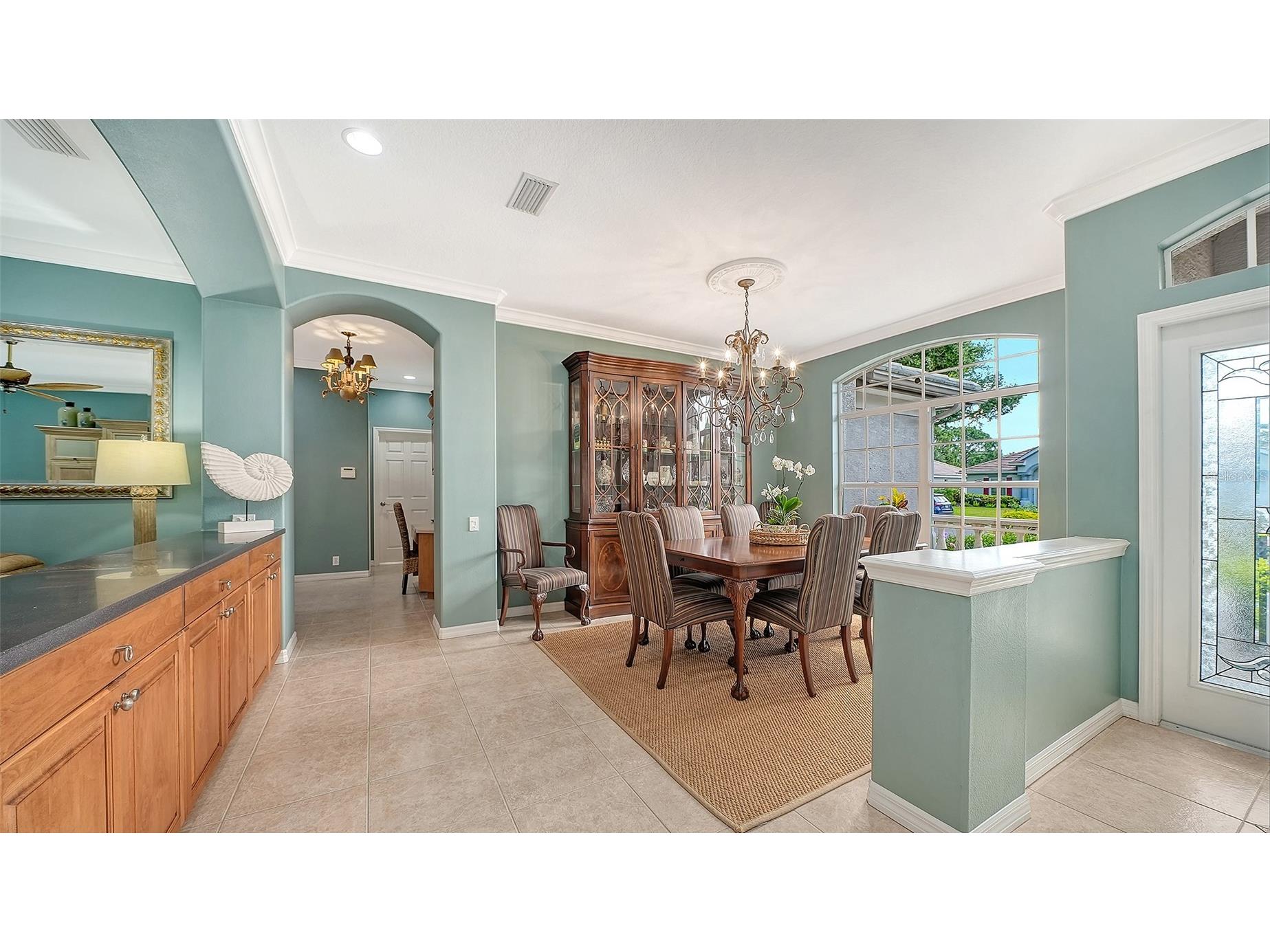 4823 Carrington Circle Sarasota FL 34243 A4687377 image11