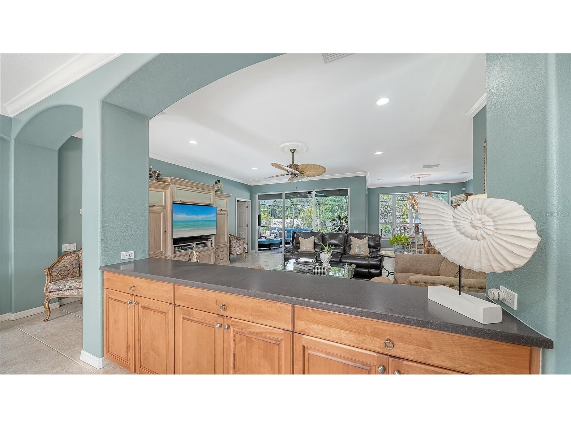 4823 Carrington Circle Sarasota FL 34243 A4687377 image14