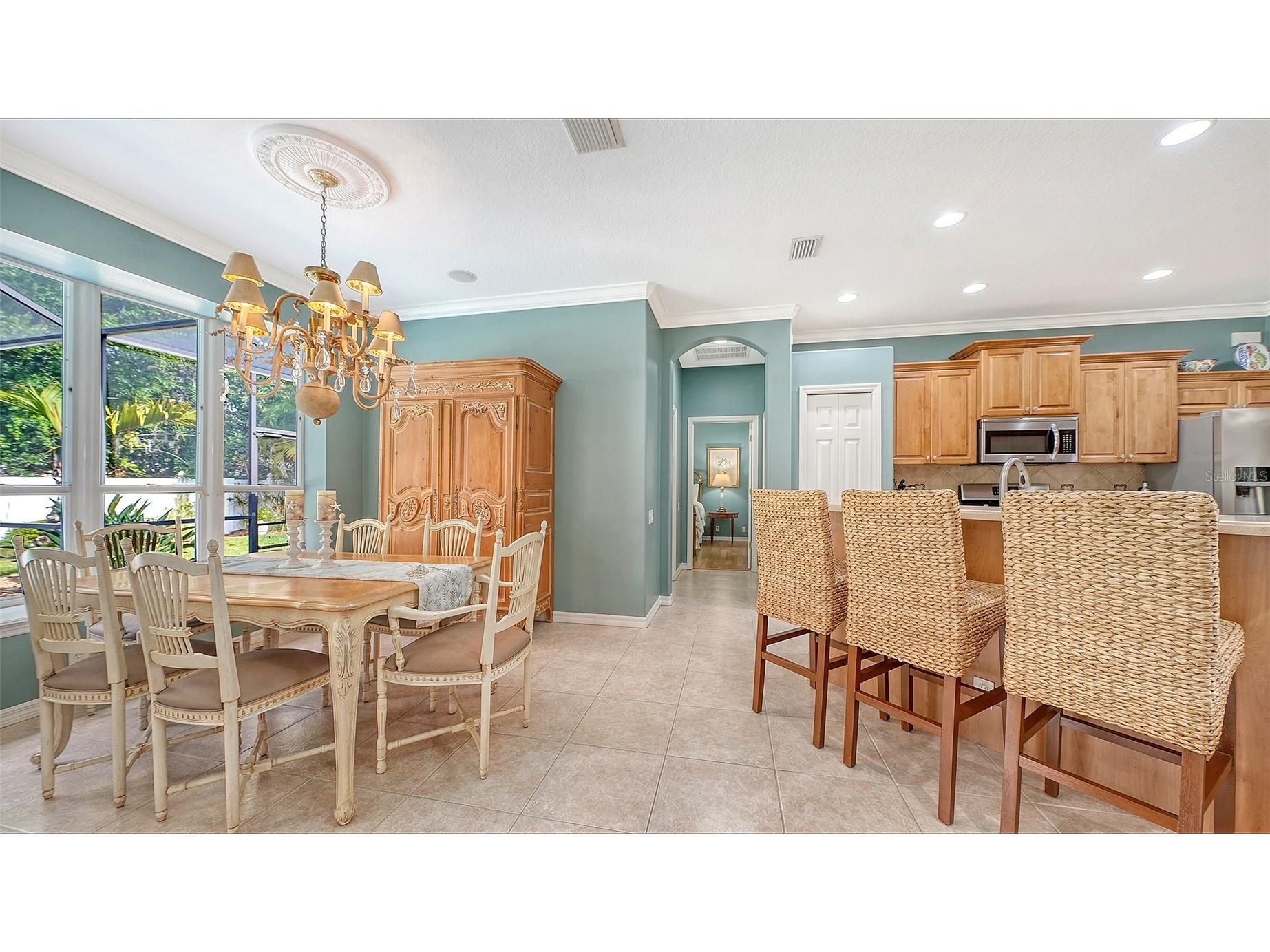 4823 Carrington Circle Sarasota FL 34243 A4687377 image20