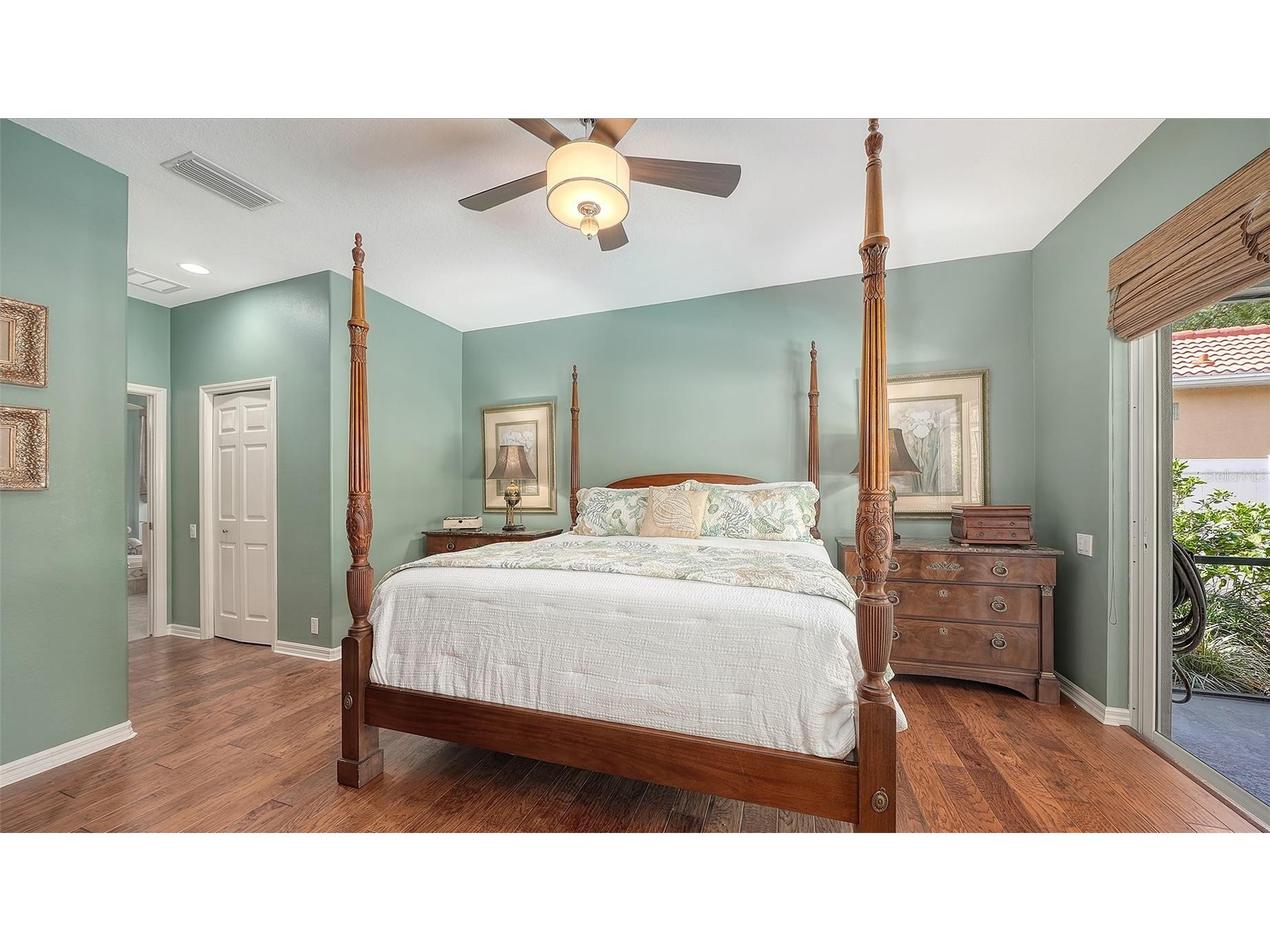 4823 Carrington Circle Sarasota FL 34243 A4687377 image31
