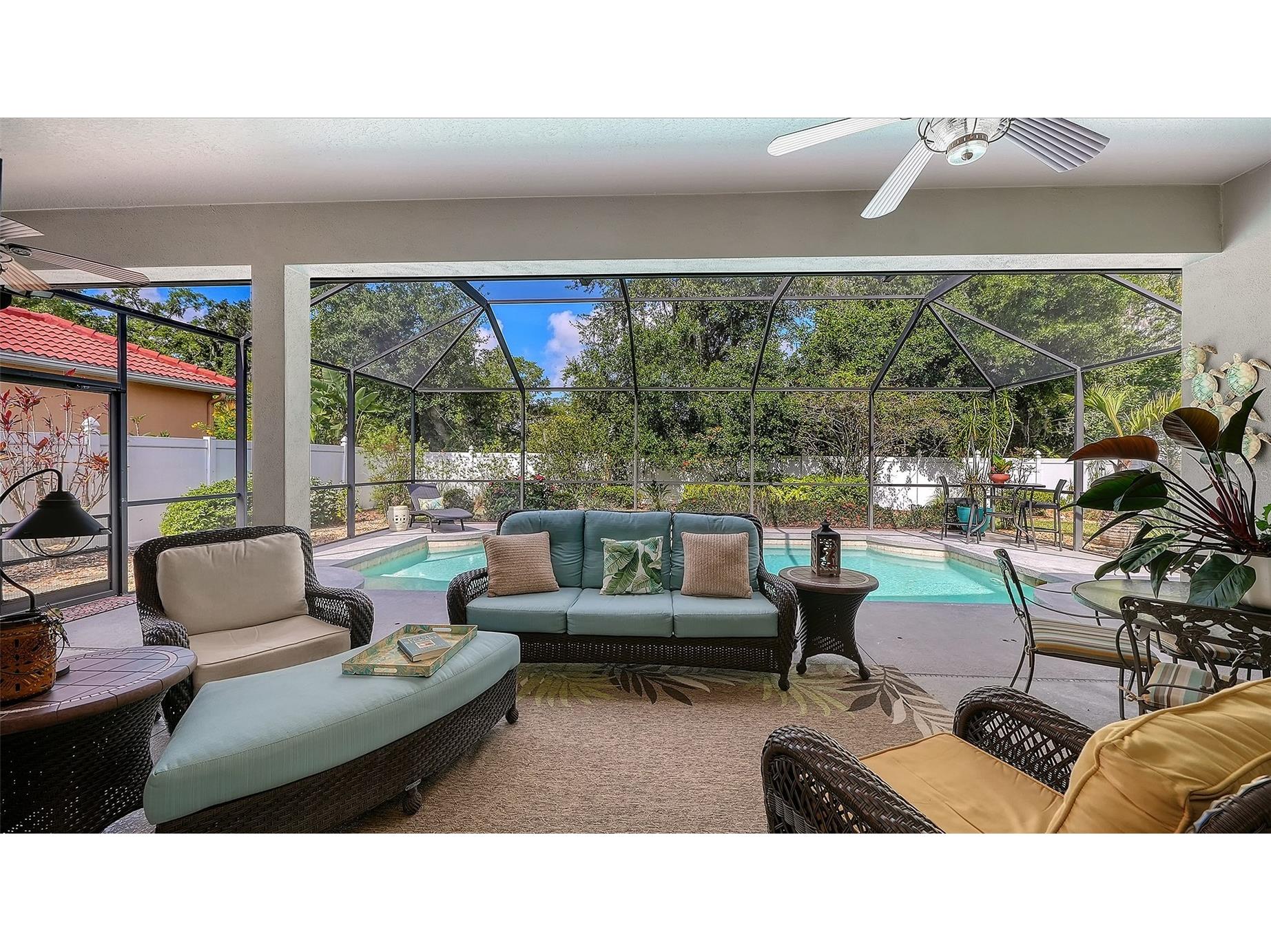 4823 Carrington Circle Sarasota FL 34243 A4687377 image46