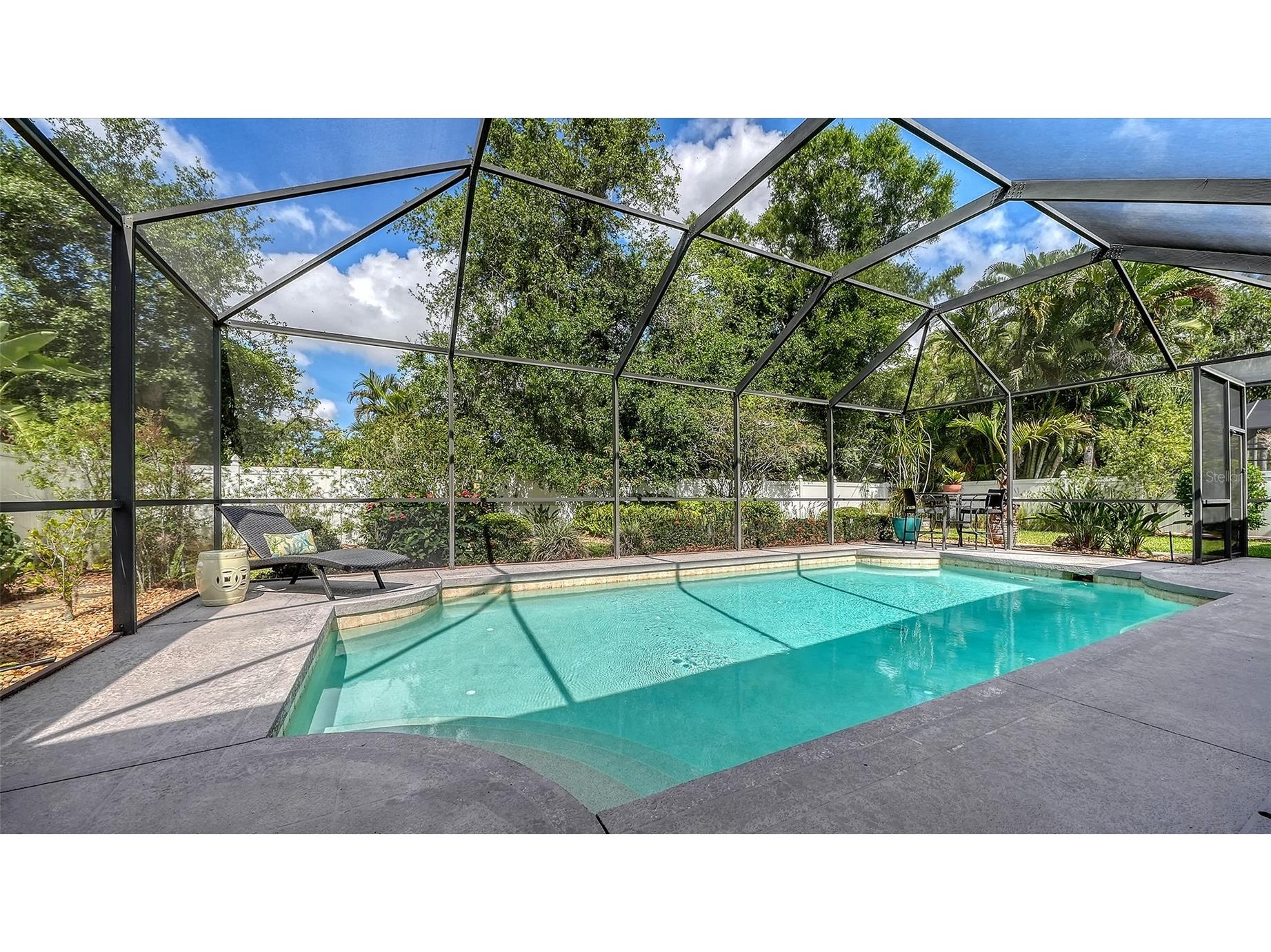 4823 Carrington Circle Sarasota FL 34243 A4687377 image50