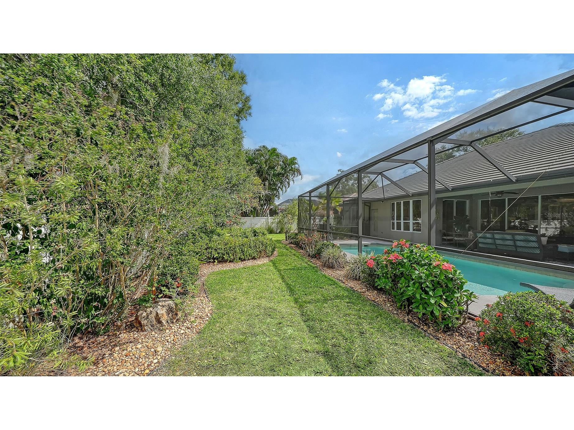 4823 Carrington Circle Sarasota FL 34243 A4687377 image55
