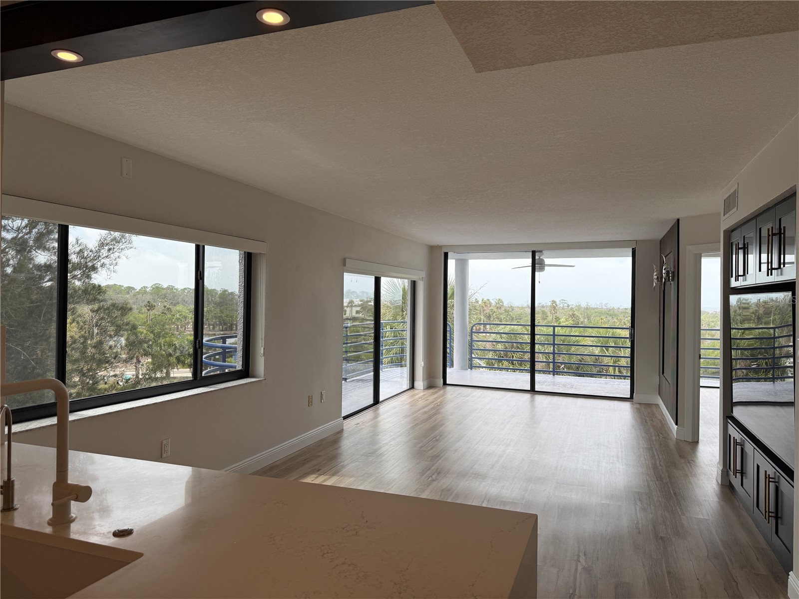 4823 Ebbtide Lane #301 Port Richey FL 34668 - CANAL TO PITHLACHASOTEE RIVER TB8487791 image3