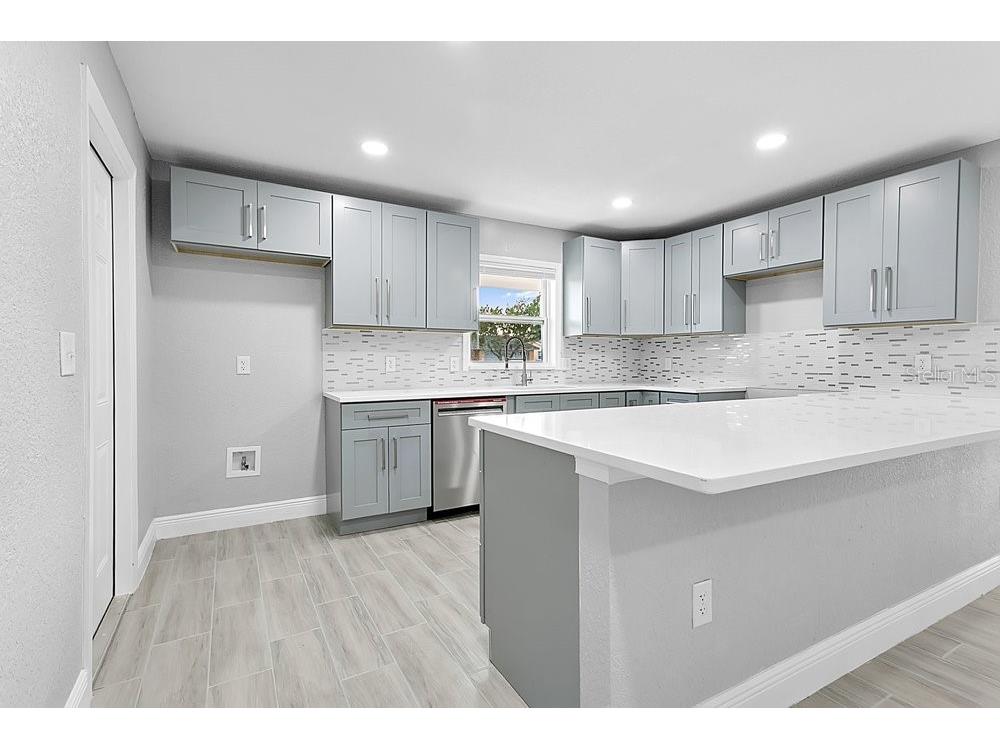 4823 Kathy Jo Terrace Orlando FL 32808 O6372845 image6